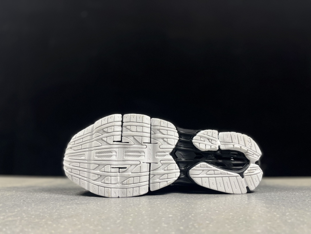 Mizuno Wave Prophecy LS 