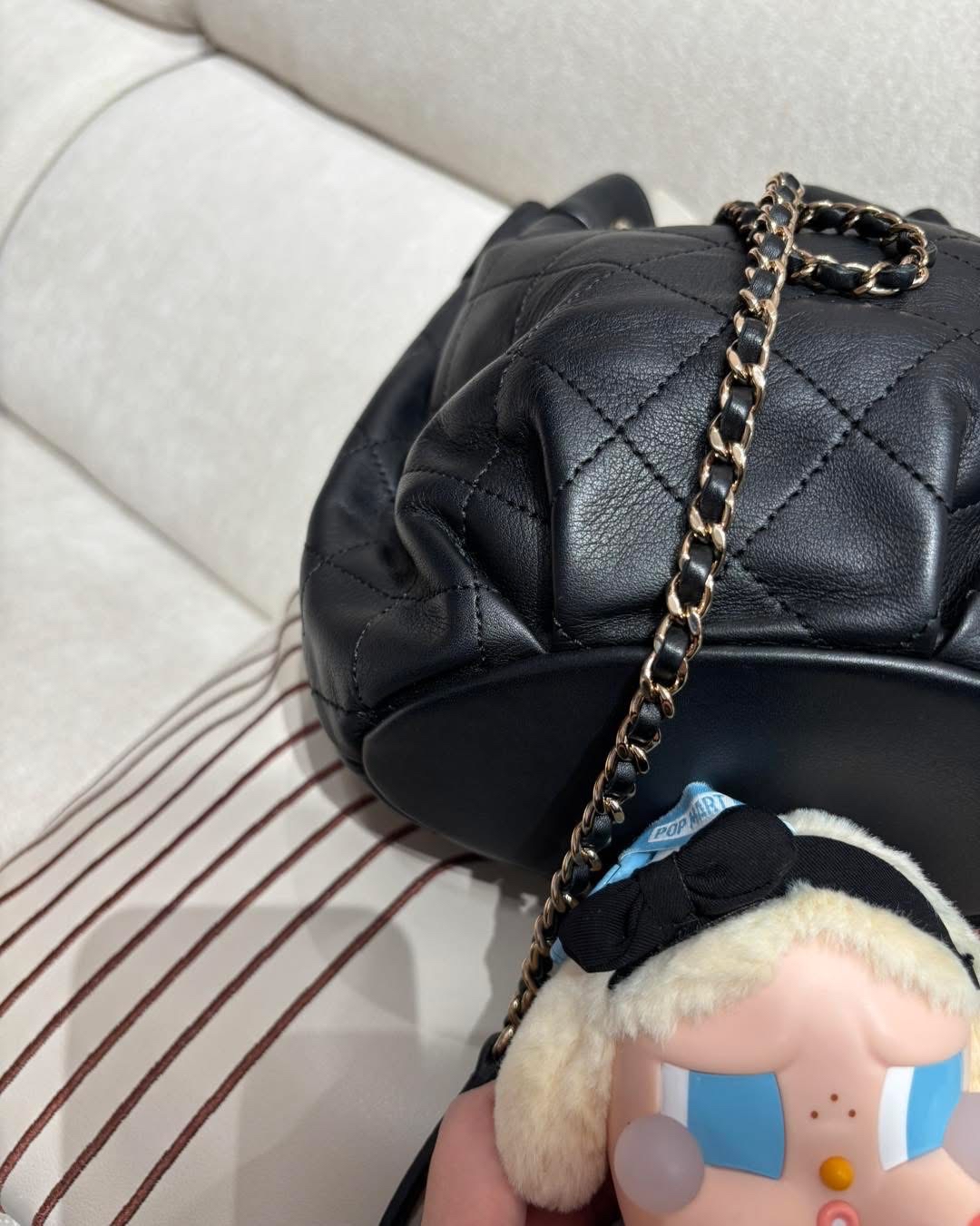 Chanel bucket bag calfskin 黑牛皮金扣 100%Authentic,95%new✅card✅塵袋