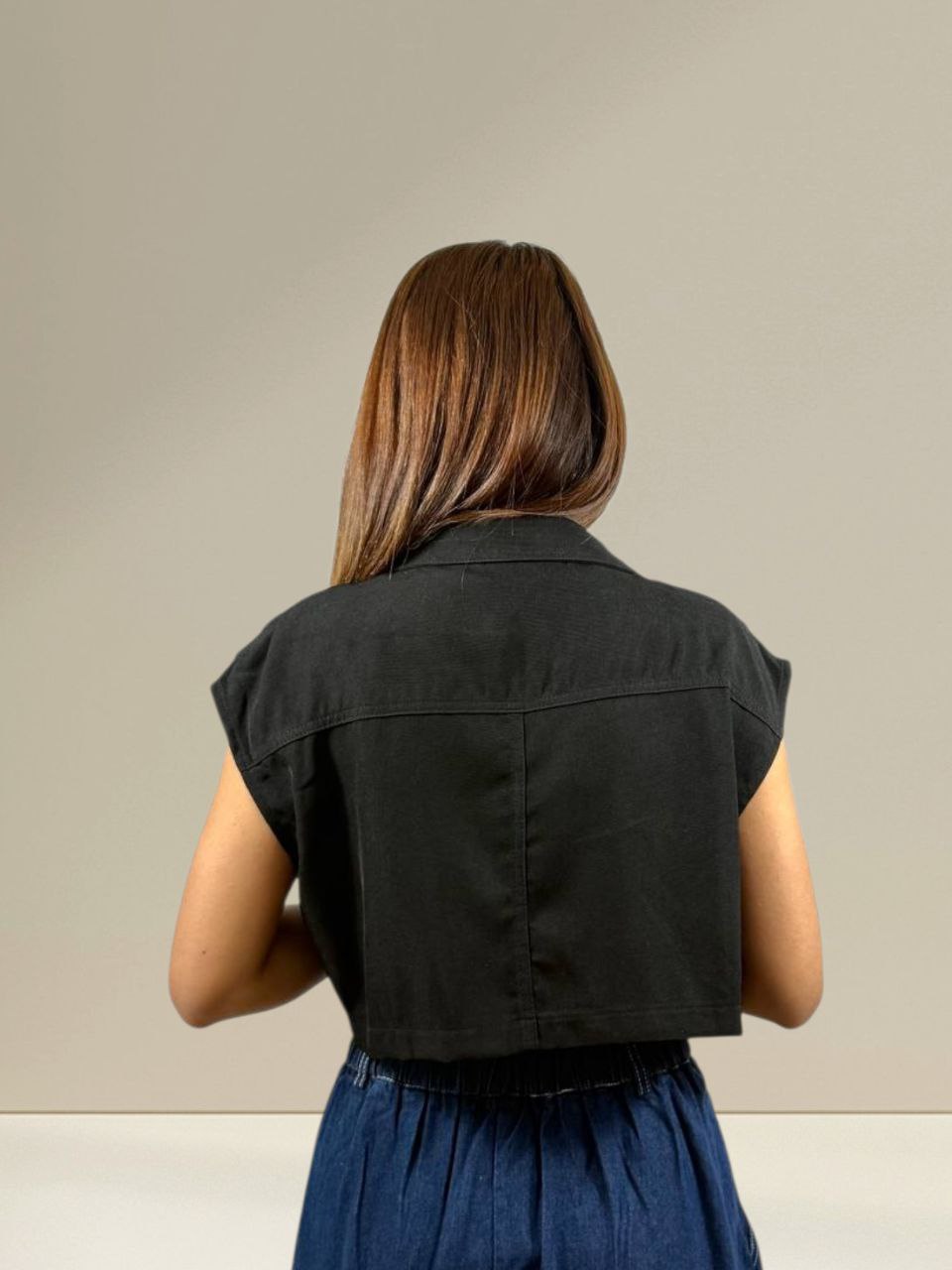 W9658 - Sleeveless Crop Top