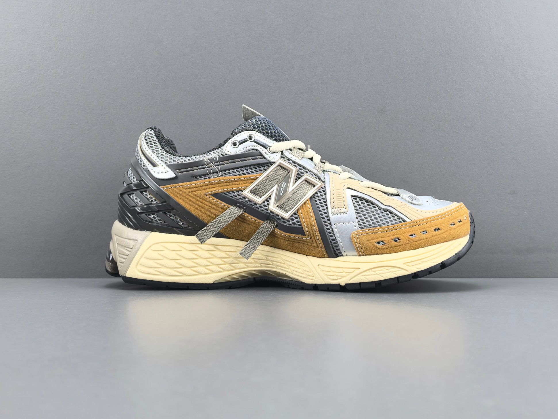 New Balance 1906A U1906AA