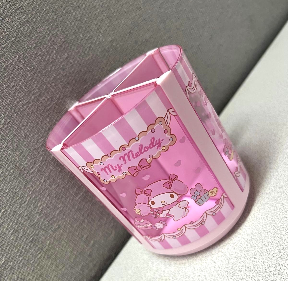 🎌日本直送🎌 Sanrio 卡通 4格旋轉筆筒