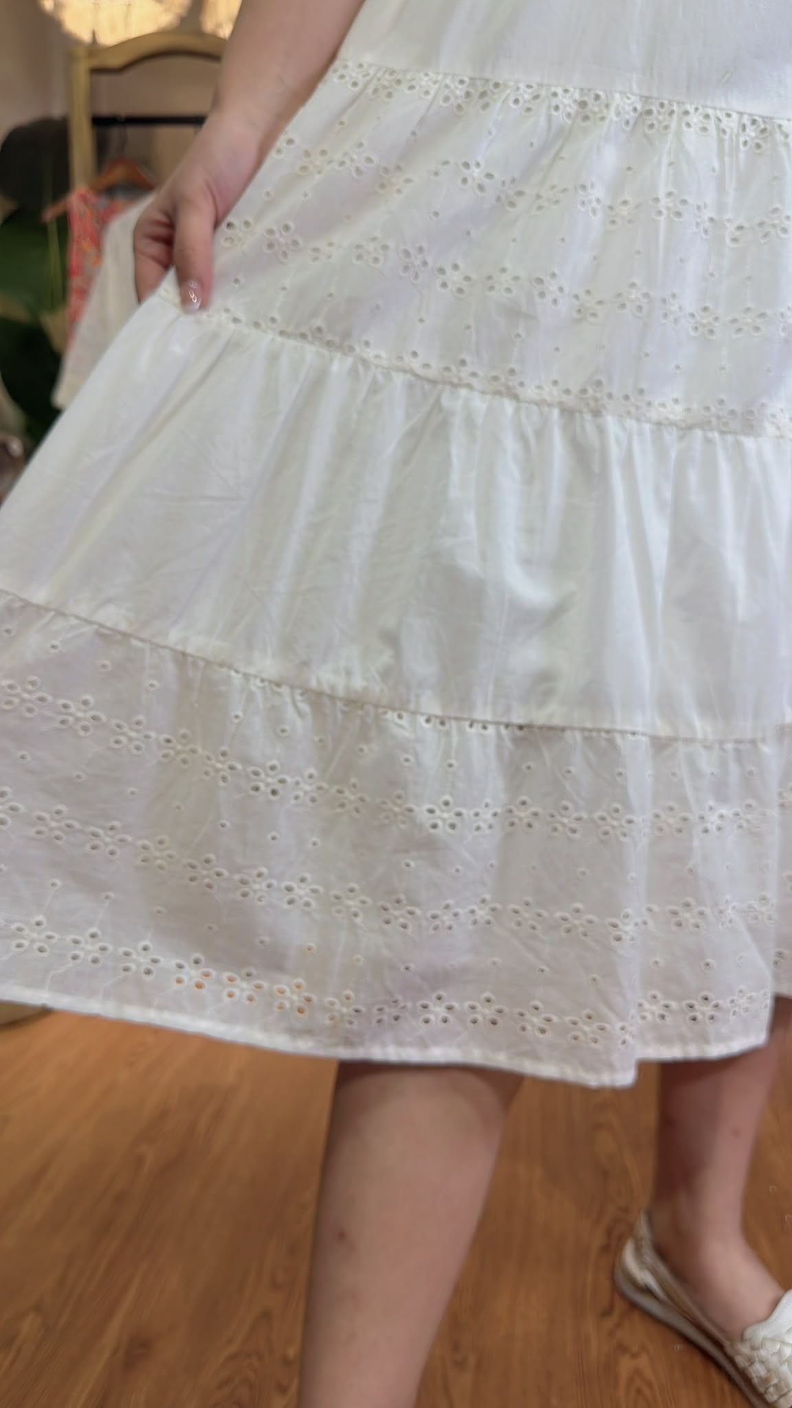 2899 White Emb. OP