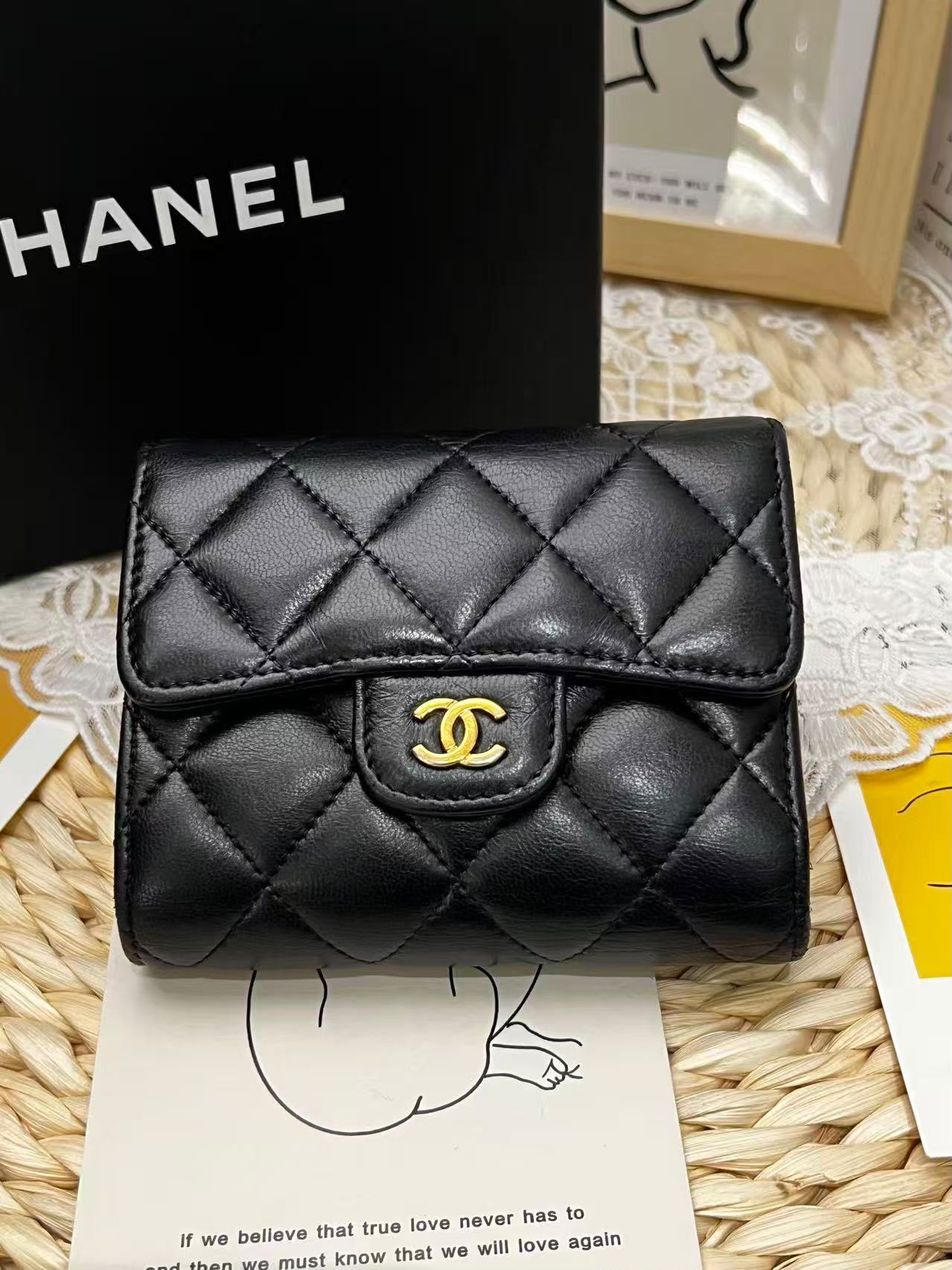Chanel Classic Small Flap Wallet (Lambskin)