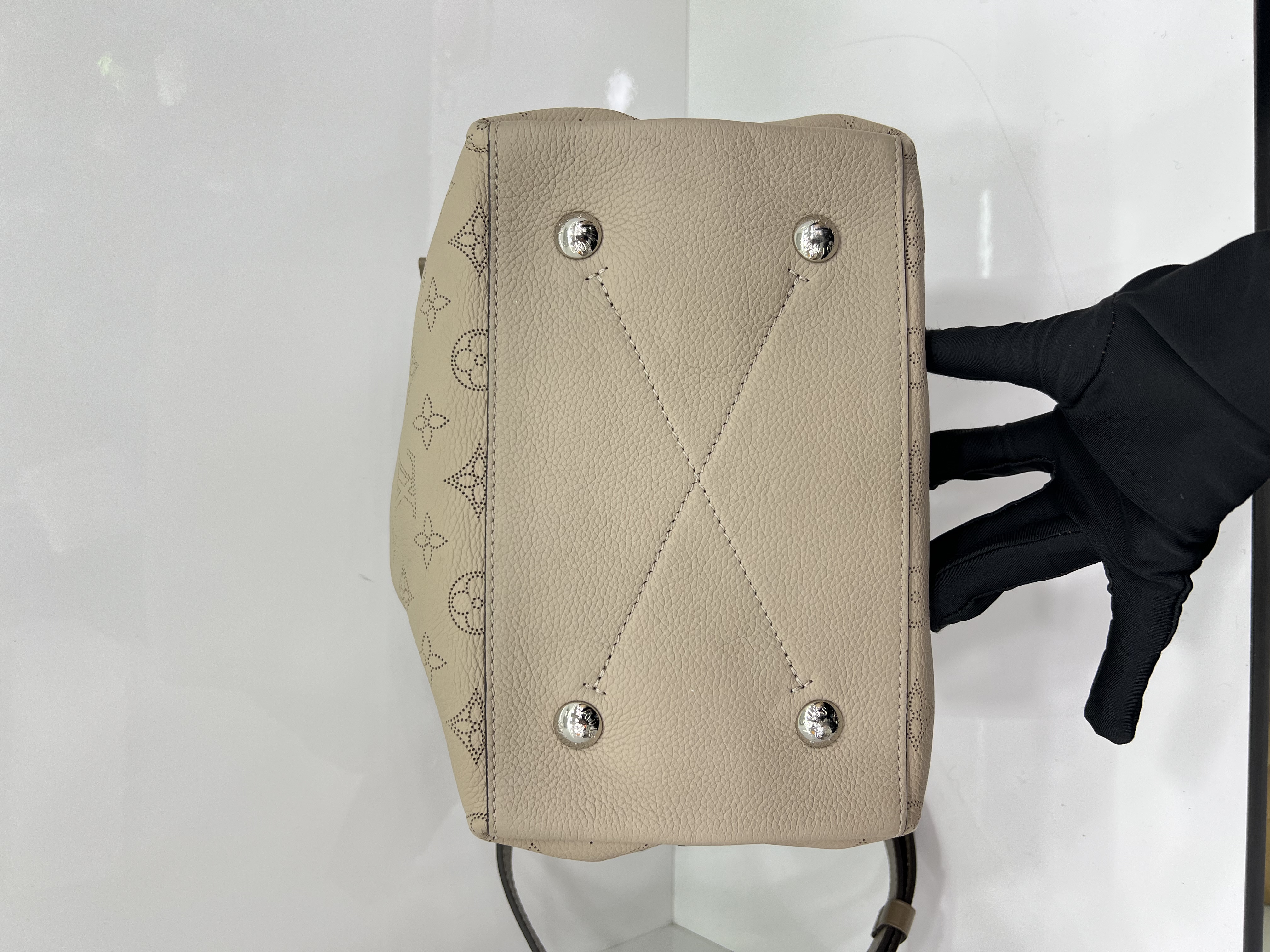 直播貨品 |  [1個-$100 2個-$300］EE86