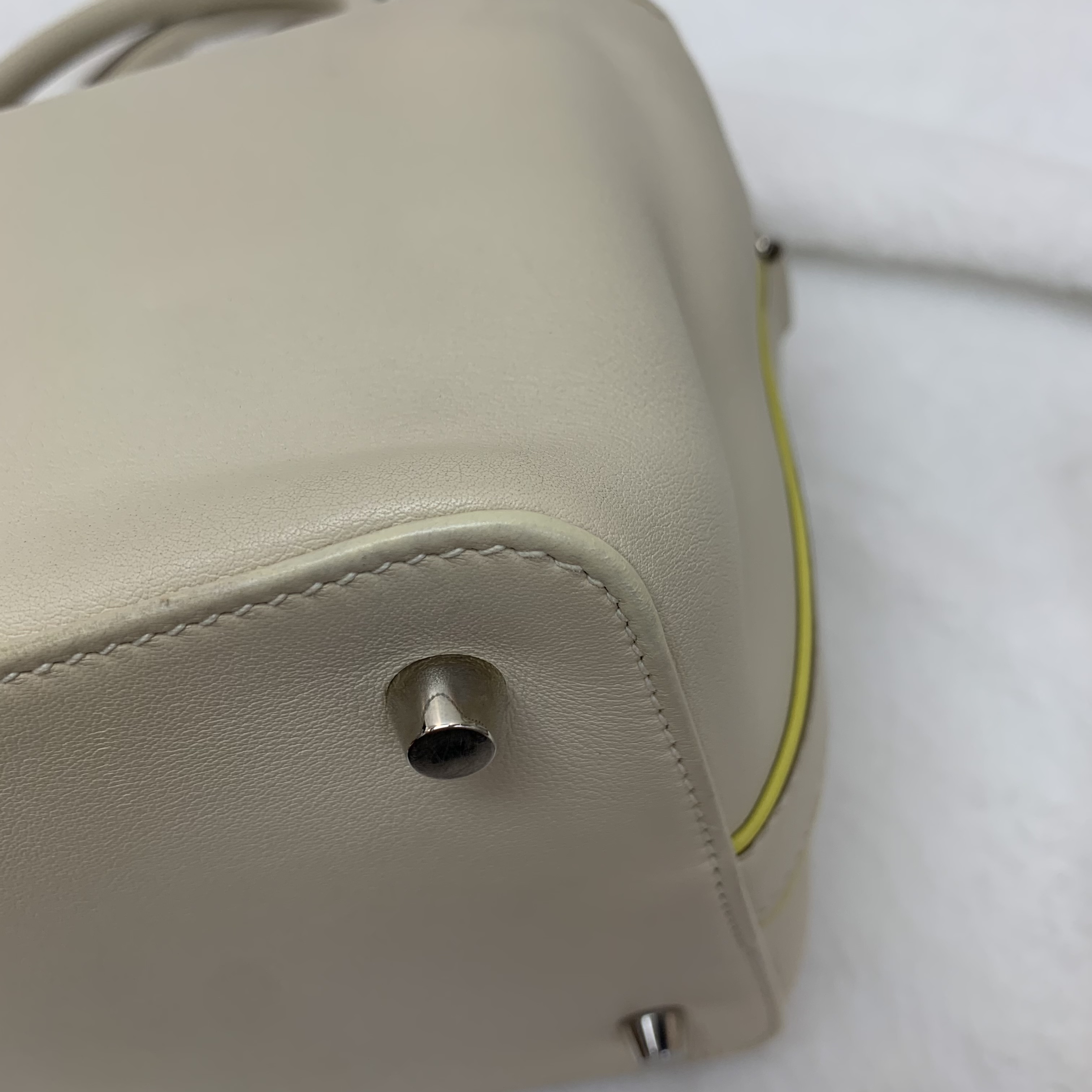 Hermes Toolbox 20 牛奶盒奶昔白拼檸檬黃