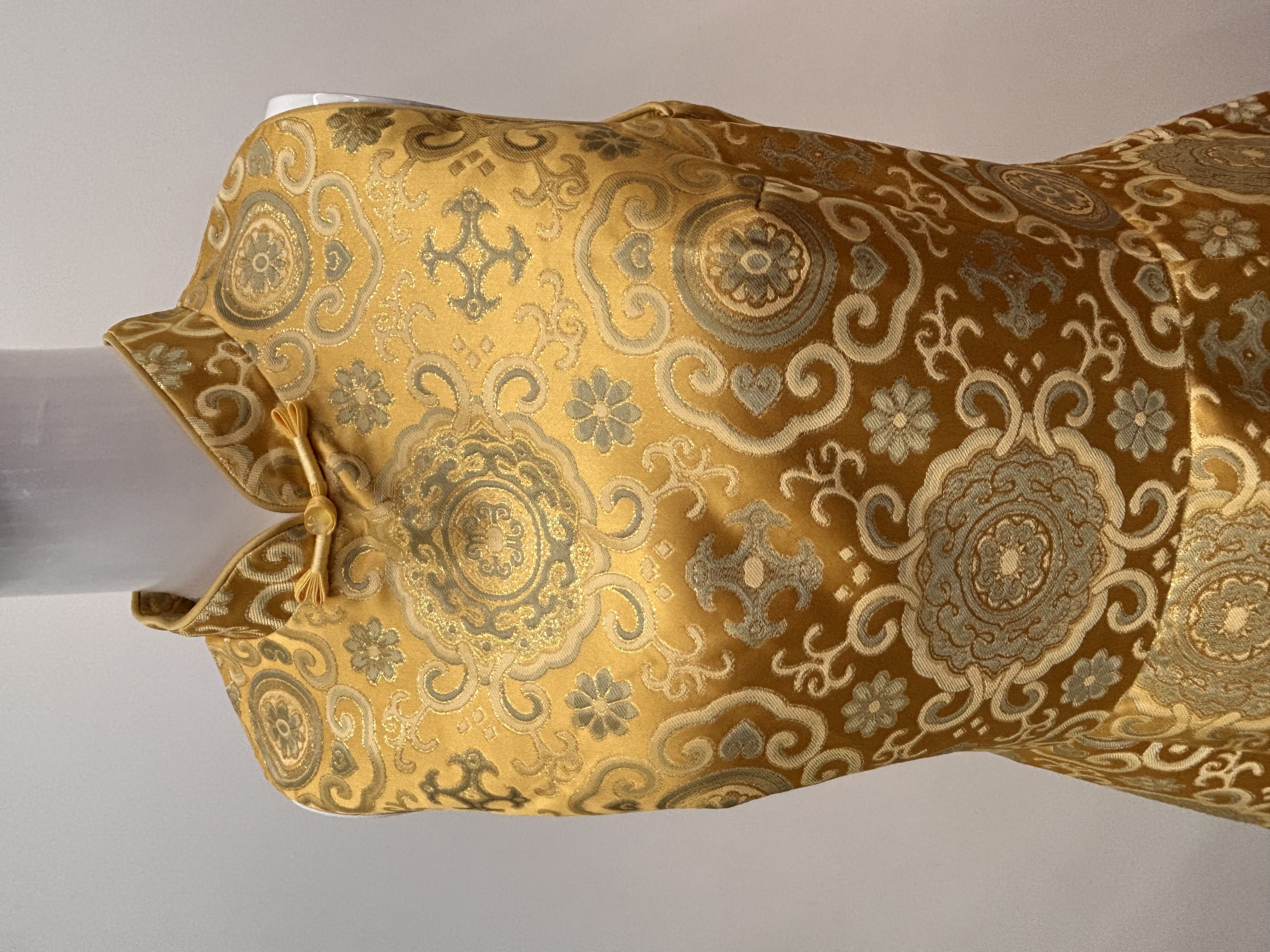 578.WB Embroidered Sleeveless A-Line Qipao