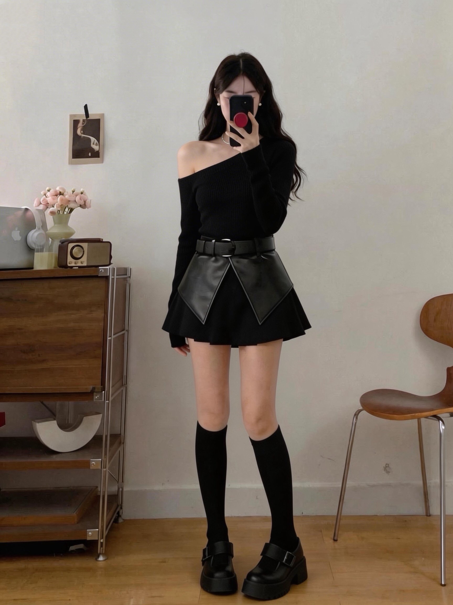 B44(9968) 韩系御姐斜肩上衣与皮质开角腰封短裙黑套装