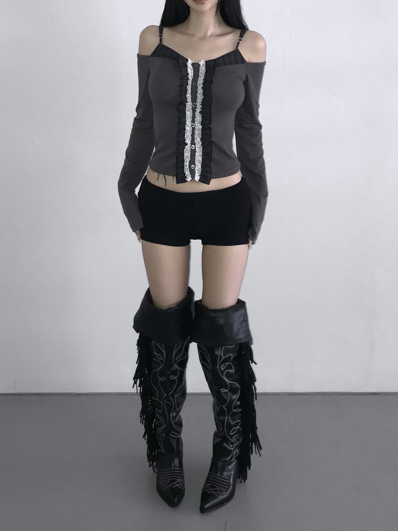 Contrast Lace Ruffle Off-Shoulder Top