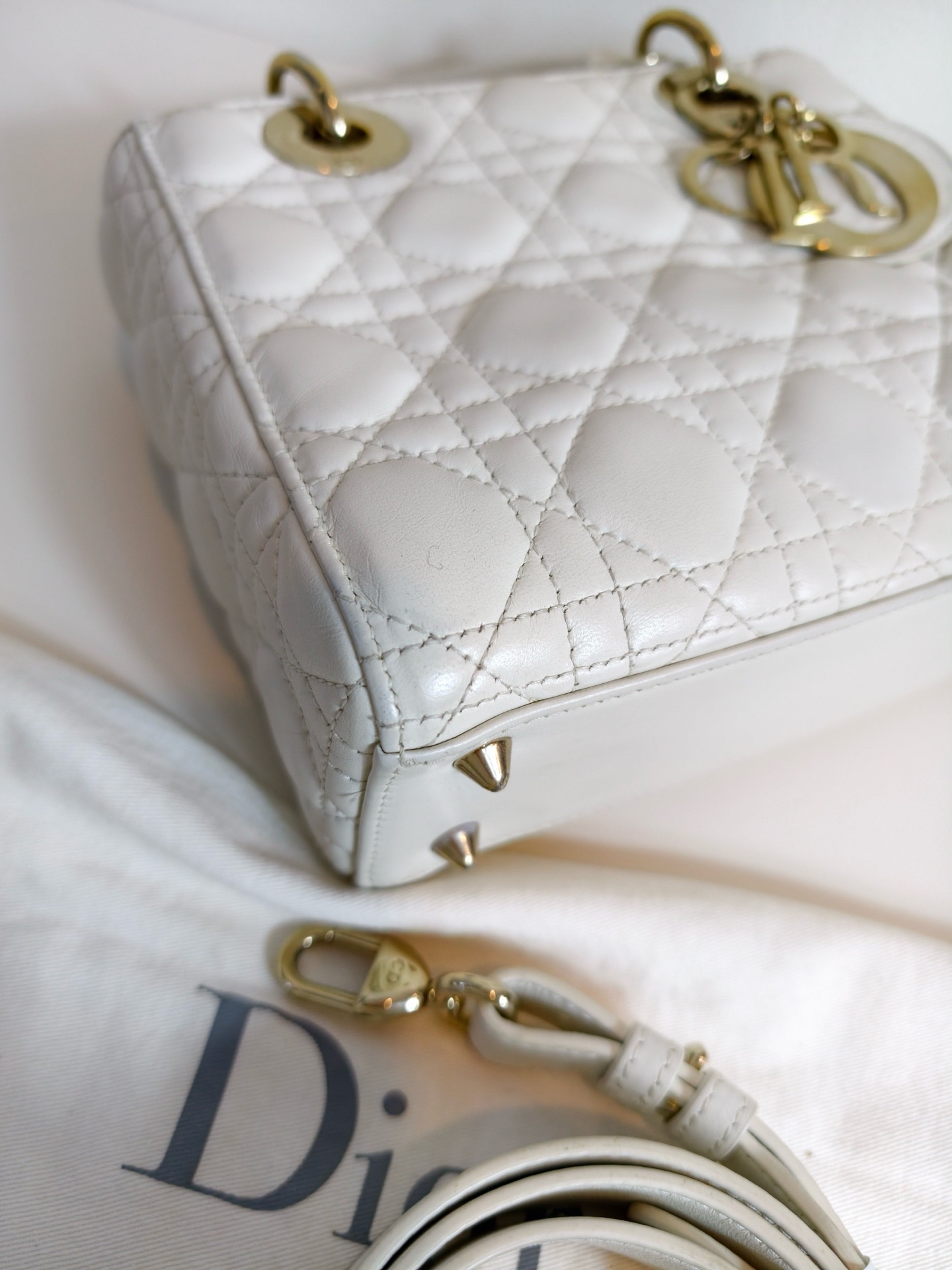 【預訂貨品】Dior Lady Dior 白色四格戴妃包