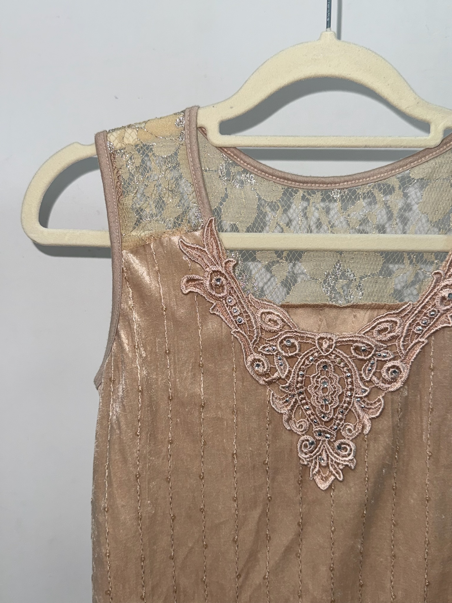 Antique Rose Lace Neckline Tank Top