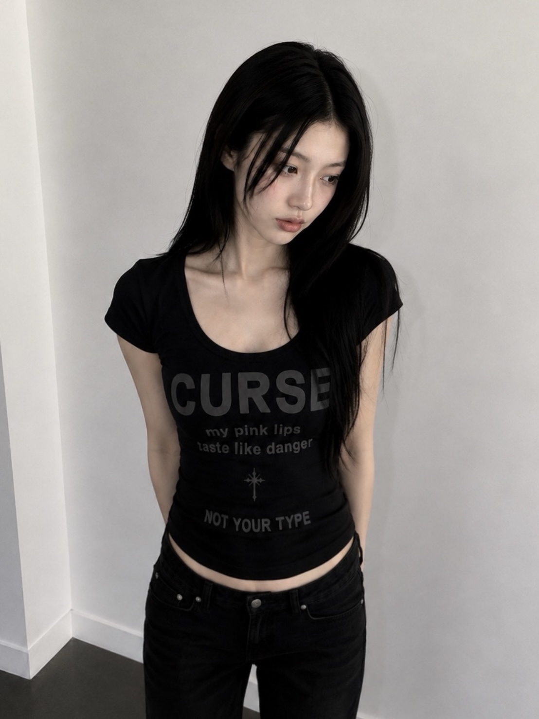 Slim Fit Scoop Neck Graphic Top