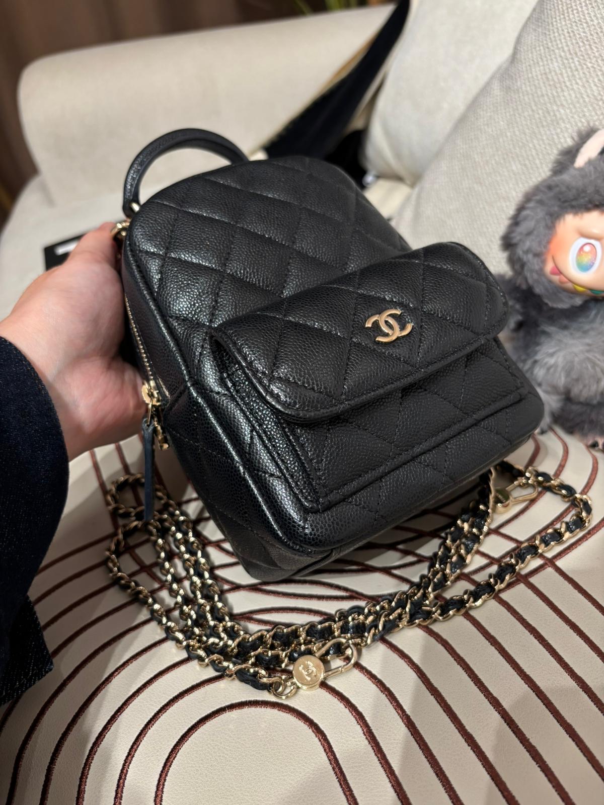 Chanel mini backpack 黑色荔枝牛皮淡金扣迷你背囊24C,100%Authentic,98%new ✅晶片✅dust bag✅box
