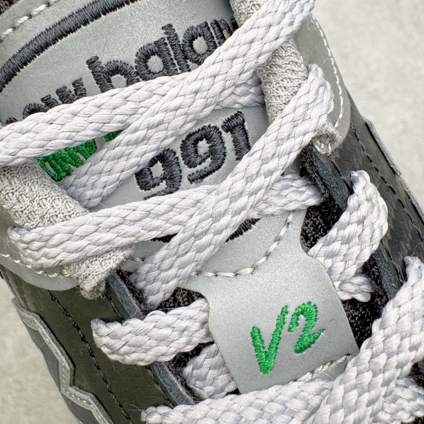 New Balance 991v2 U991UT2