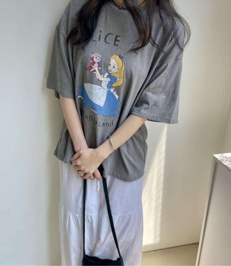 221315 “Alice” Tee