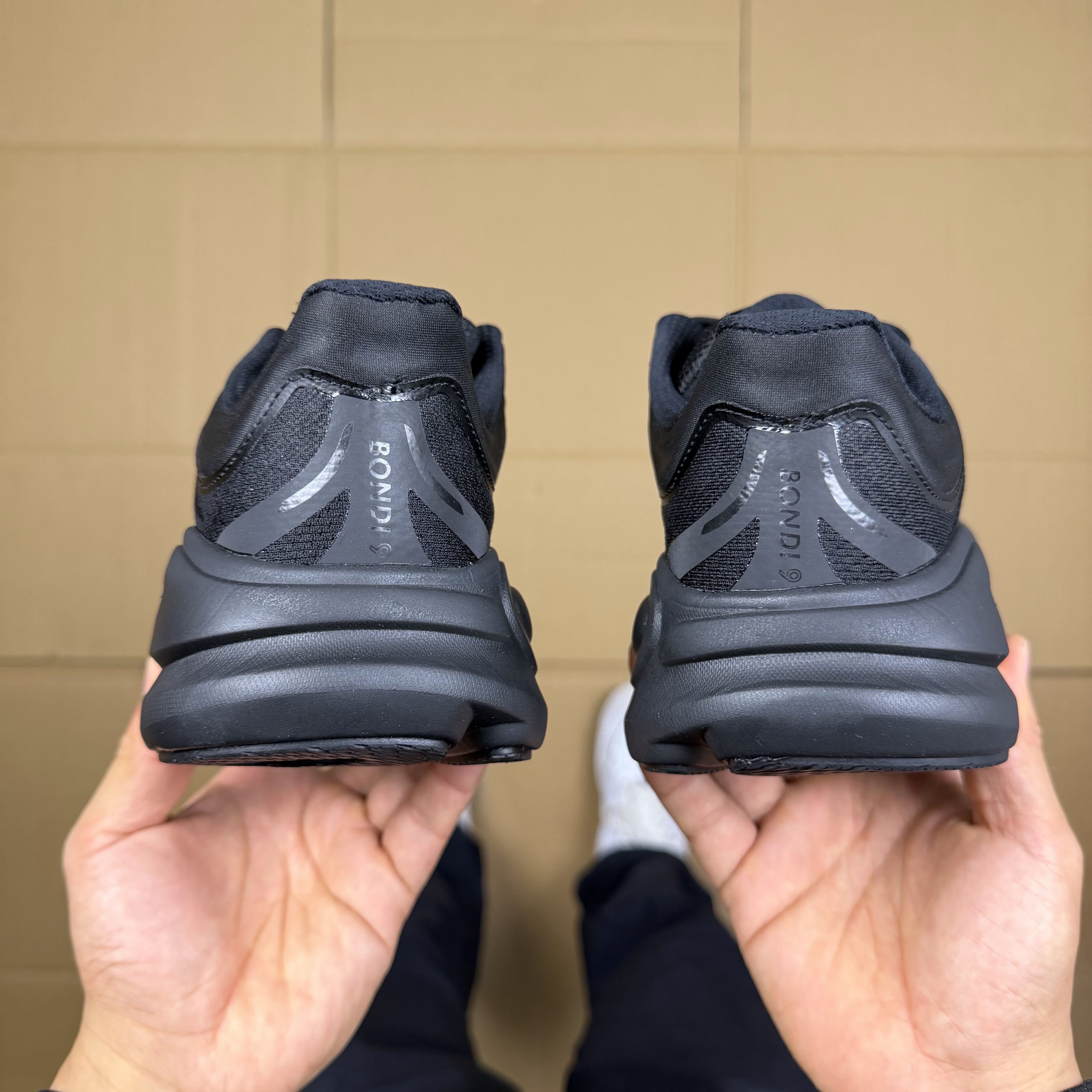 Hoka One One Bondi 9 