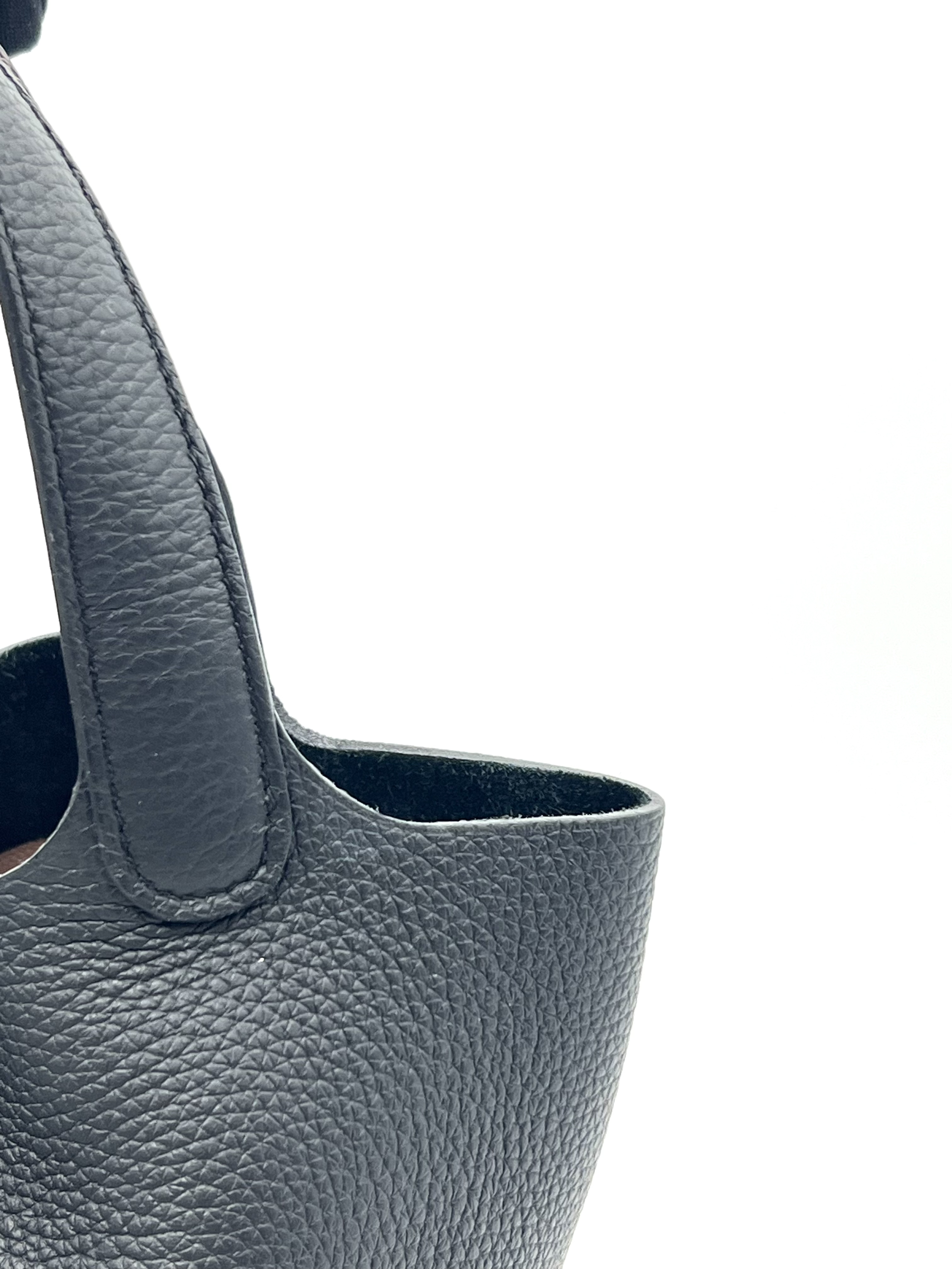 Pre-Owned HERMÉS P18 Stamp B / Product Code: 26051106
