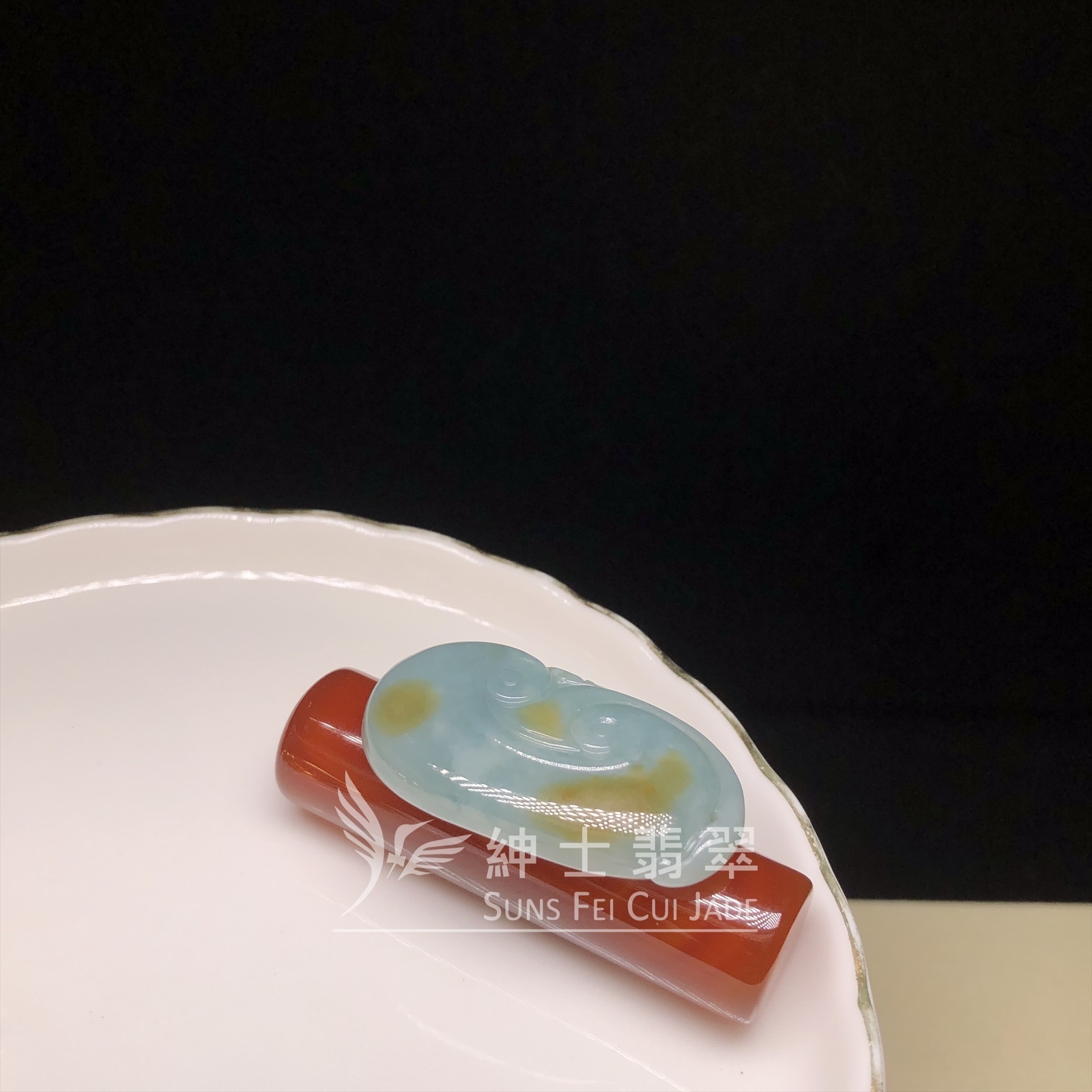 天藍帶翡色如意 B08424