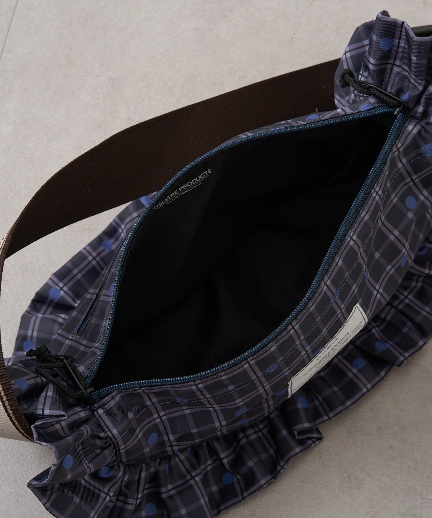 日本TP HARF MOON SHOULDER BAG （大約9月尾至10月初到貨)