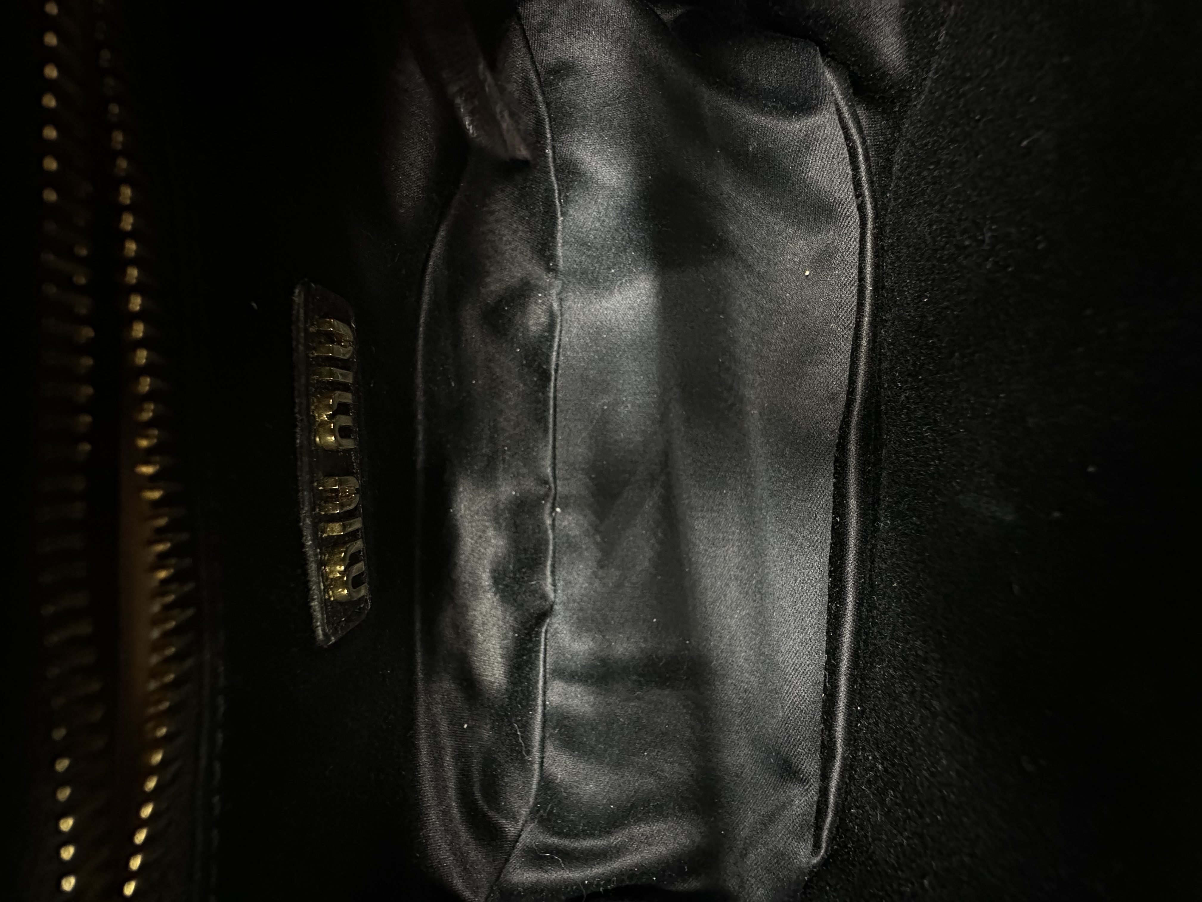 Pre-Owned MIU MIU Nappa Leather Pocket Bag / Product Code: 26042108