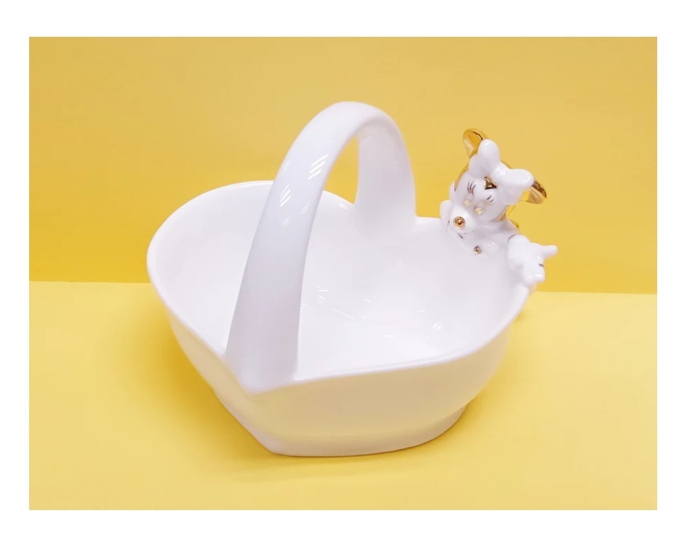 BONE CHINA HEART SHAPED BASKET 骨瓷心型籃子 Minnie Mouse    (KD-13)