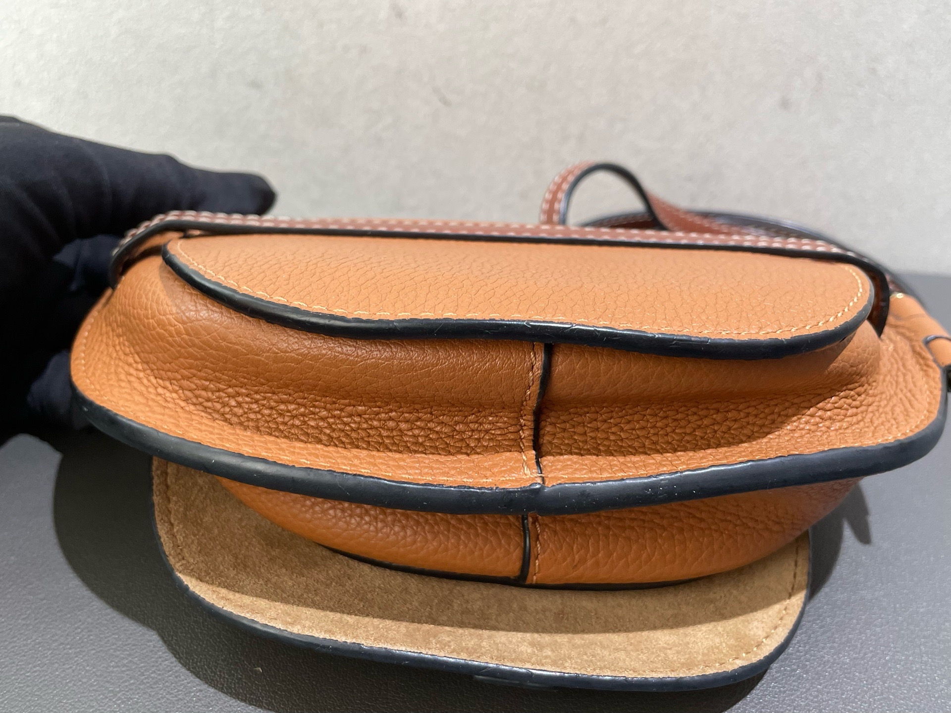 【預訂貨品】Loewe gate mini焦糖色