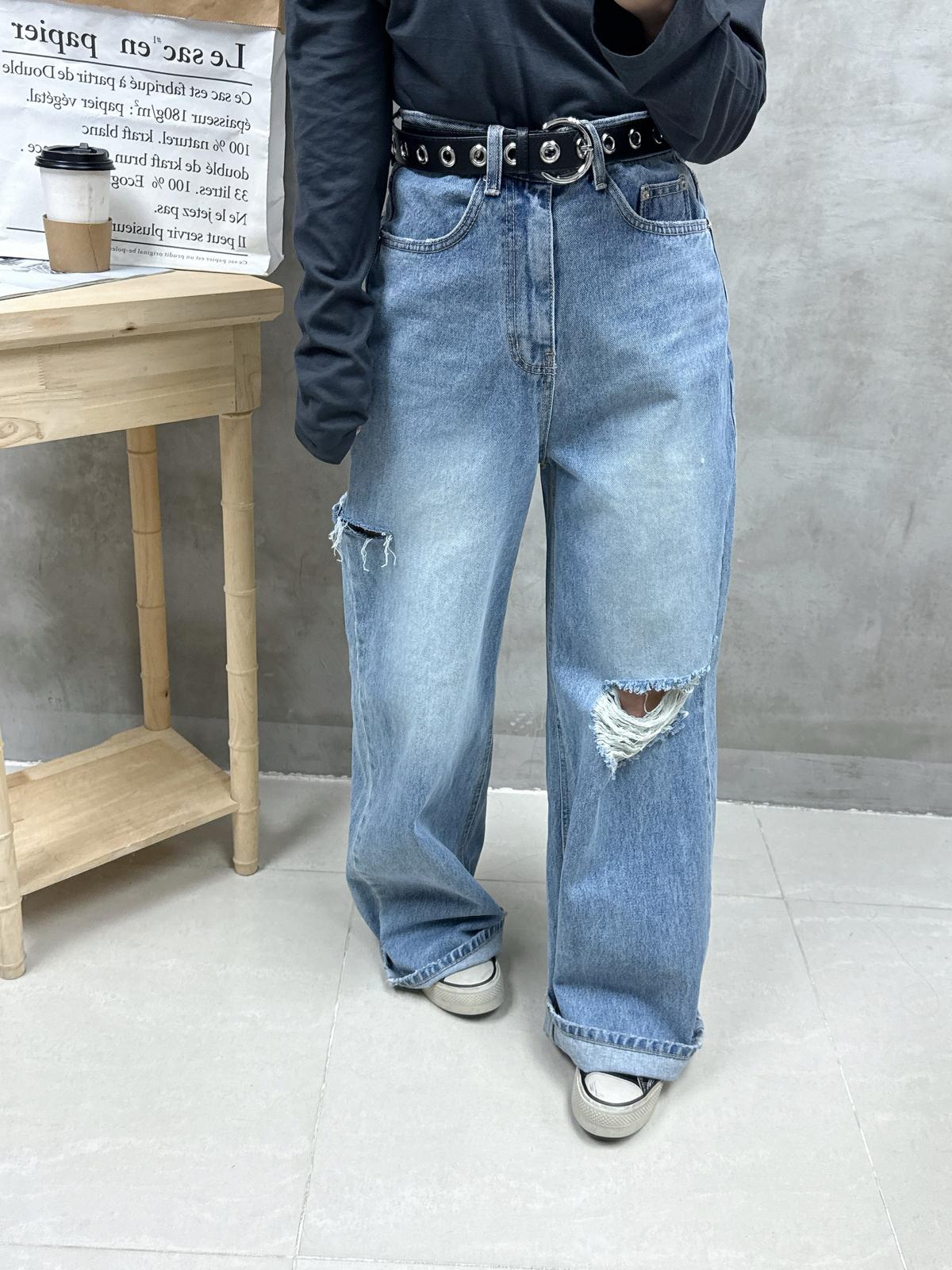 B17 扭結露膊Top