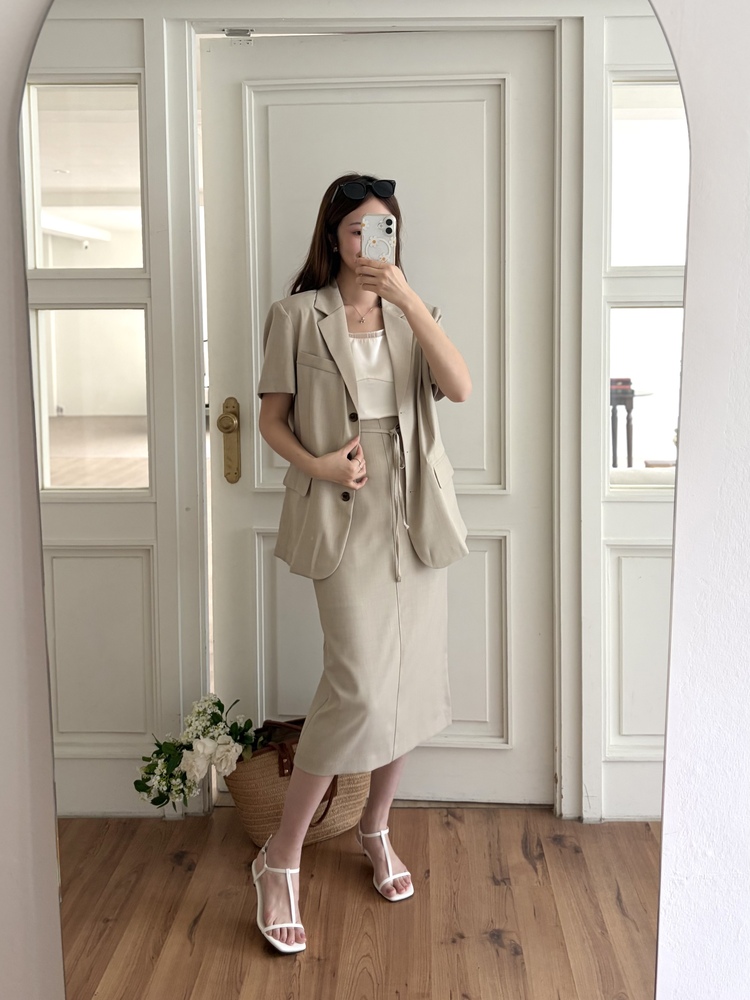 Sandstone Belted Skirt (Light Beige)