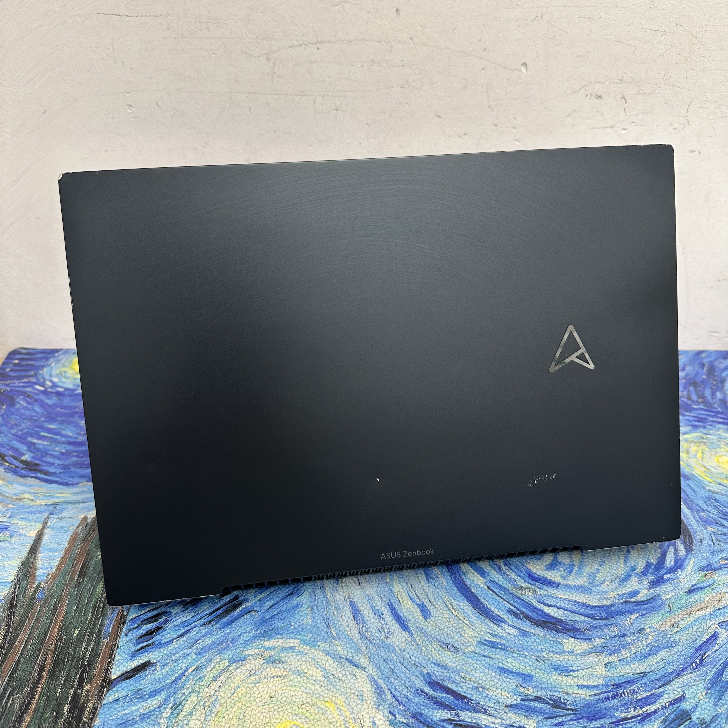 Asus Zenbook Pro 14寸 2.8K 120Hz OLED Mon Intel i9-13900H /16GB Ram/1TB SSD/ Dolby Atmos喇叭/ Gaming Laptop / Notebook / 黑色/ Win11/ YouTube / Netflix / Disney+/粗用一流