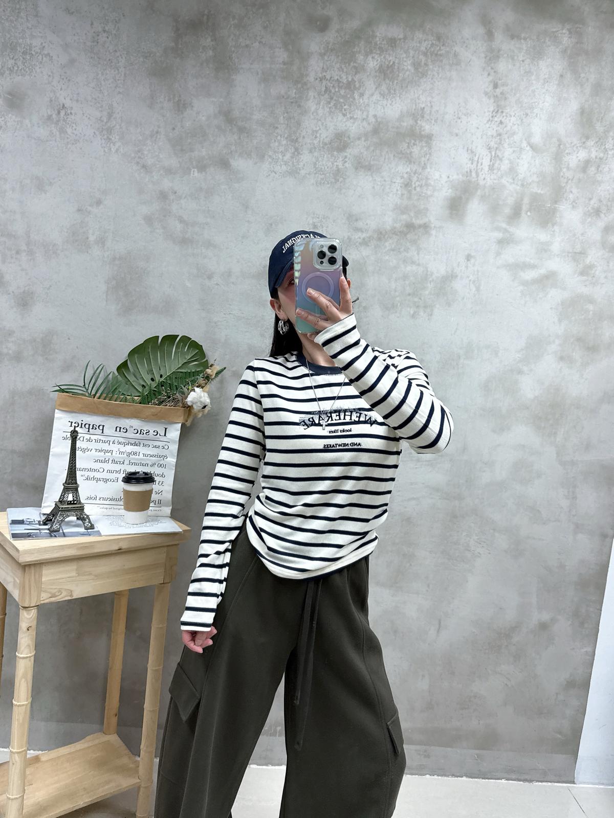 F09 棉質英文字橫間Tee