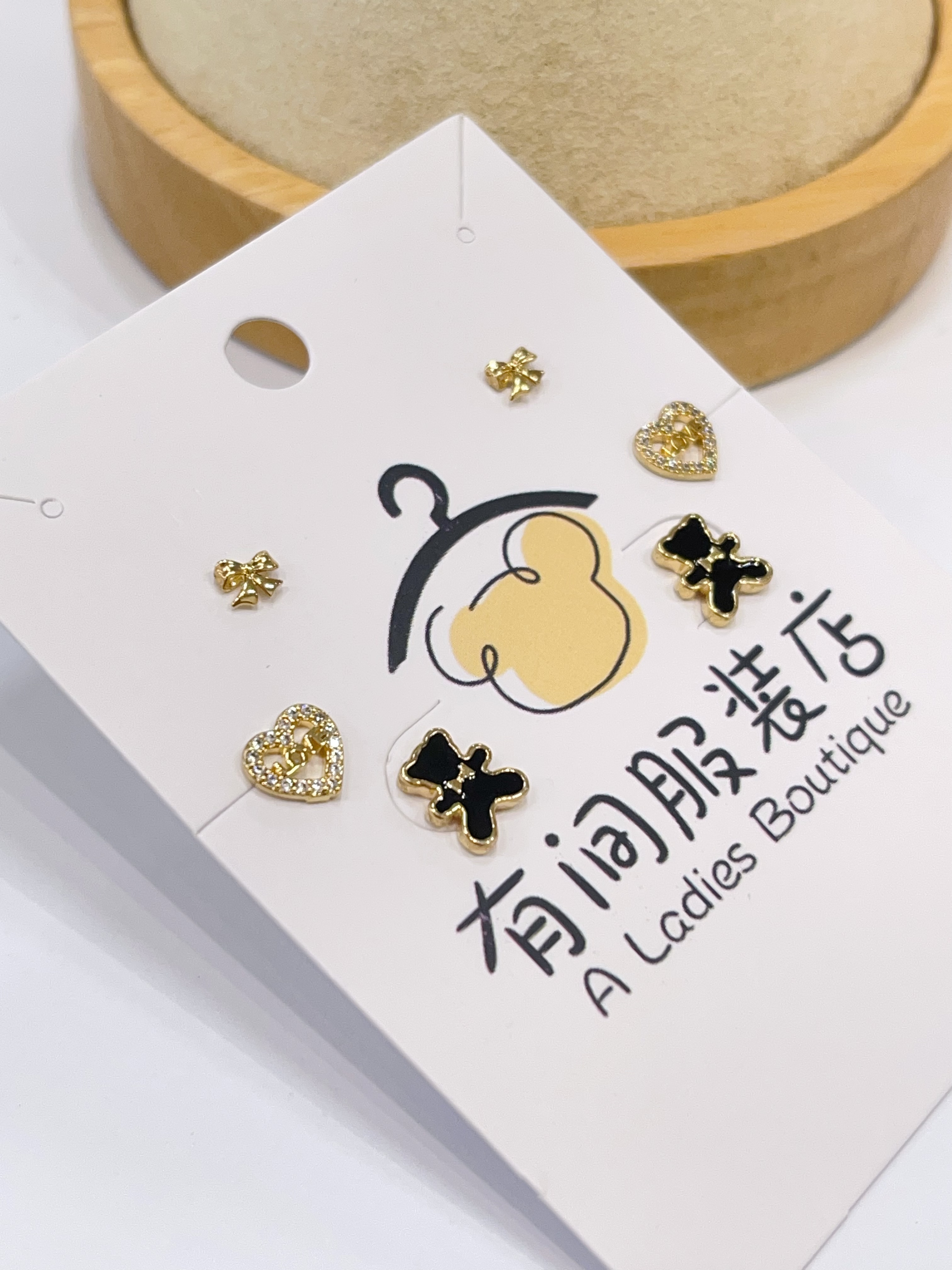 温柔黑色小熊爱心耳环套装