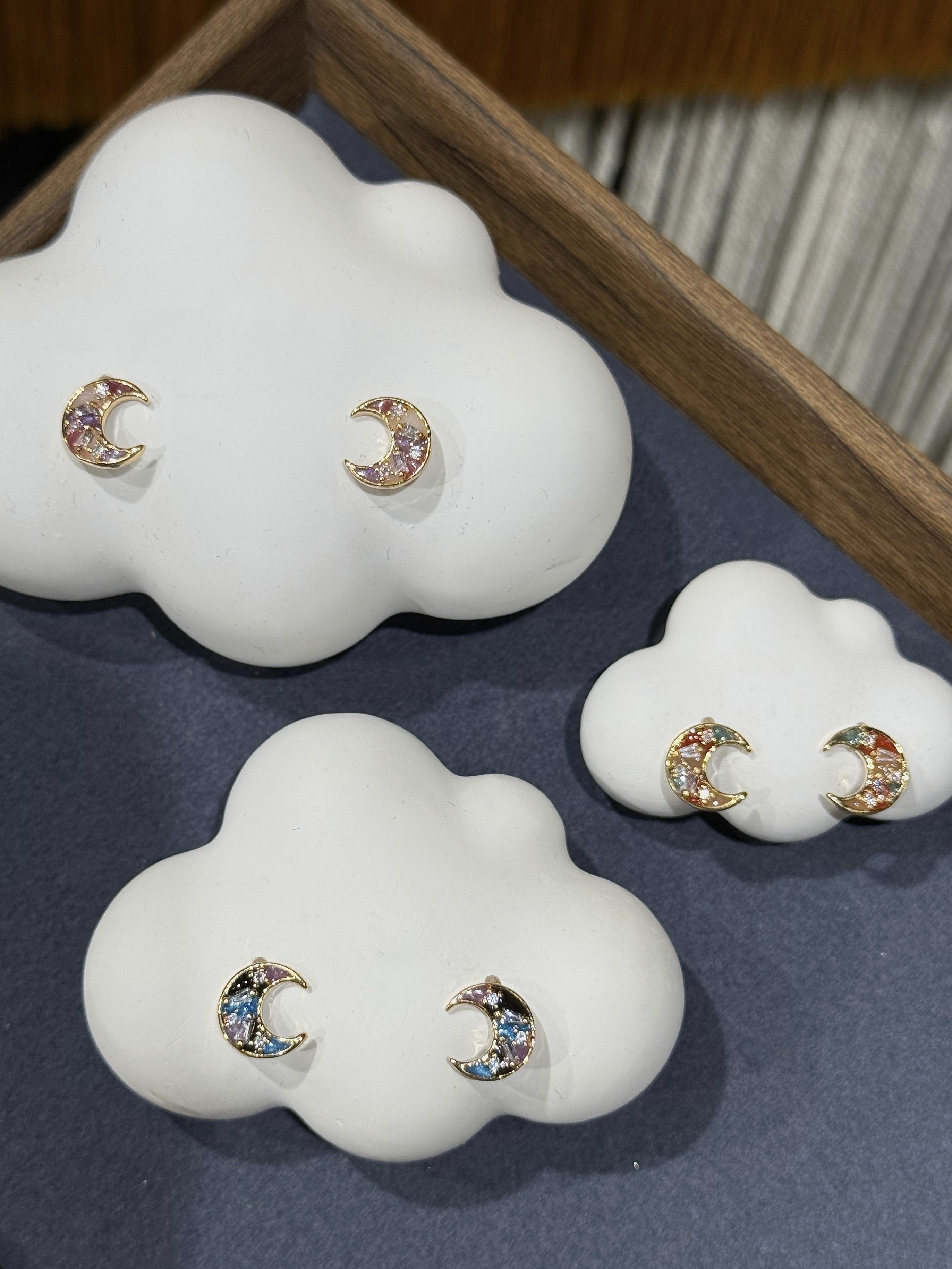 把酒問月 Crescent Moon Stud Earrings | 耳釘款耳環