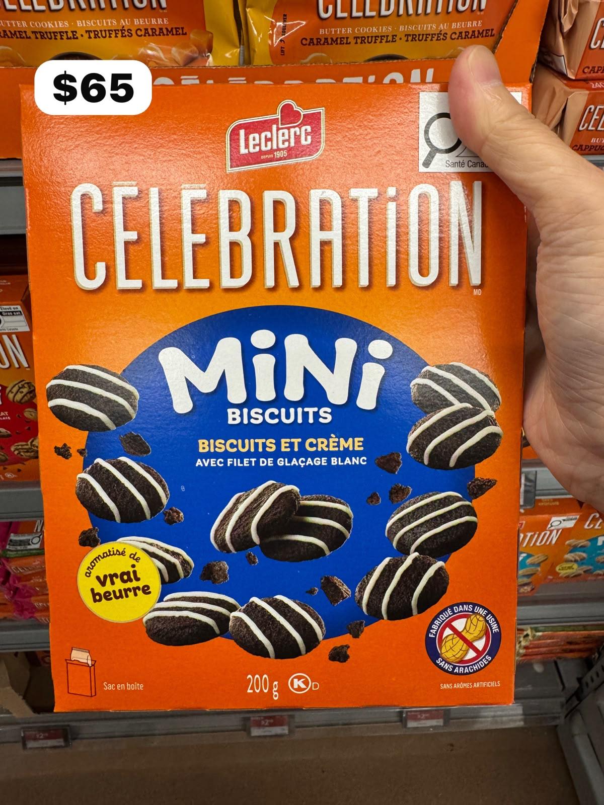 🇨🇦 Celebration Mini Cookies & Cream Biscuits 200g