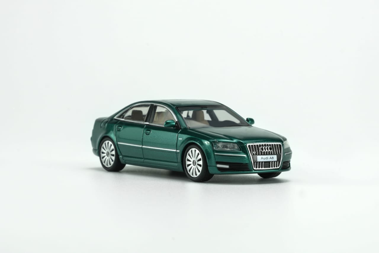 (預訂 Pre Order) Motorhelix (M68303) RS4(B7) 2005 / (M68208) A8 (D3) 2008/(M64030) Lancer EVO IV GSR/(M63552) GTR Nismo R35 2024