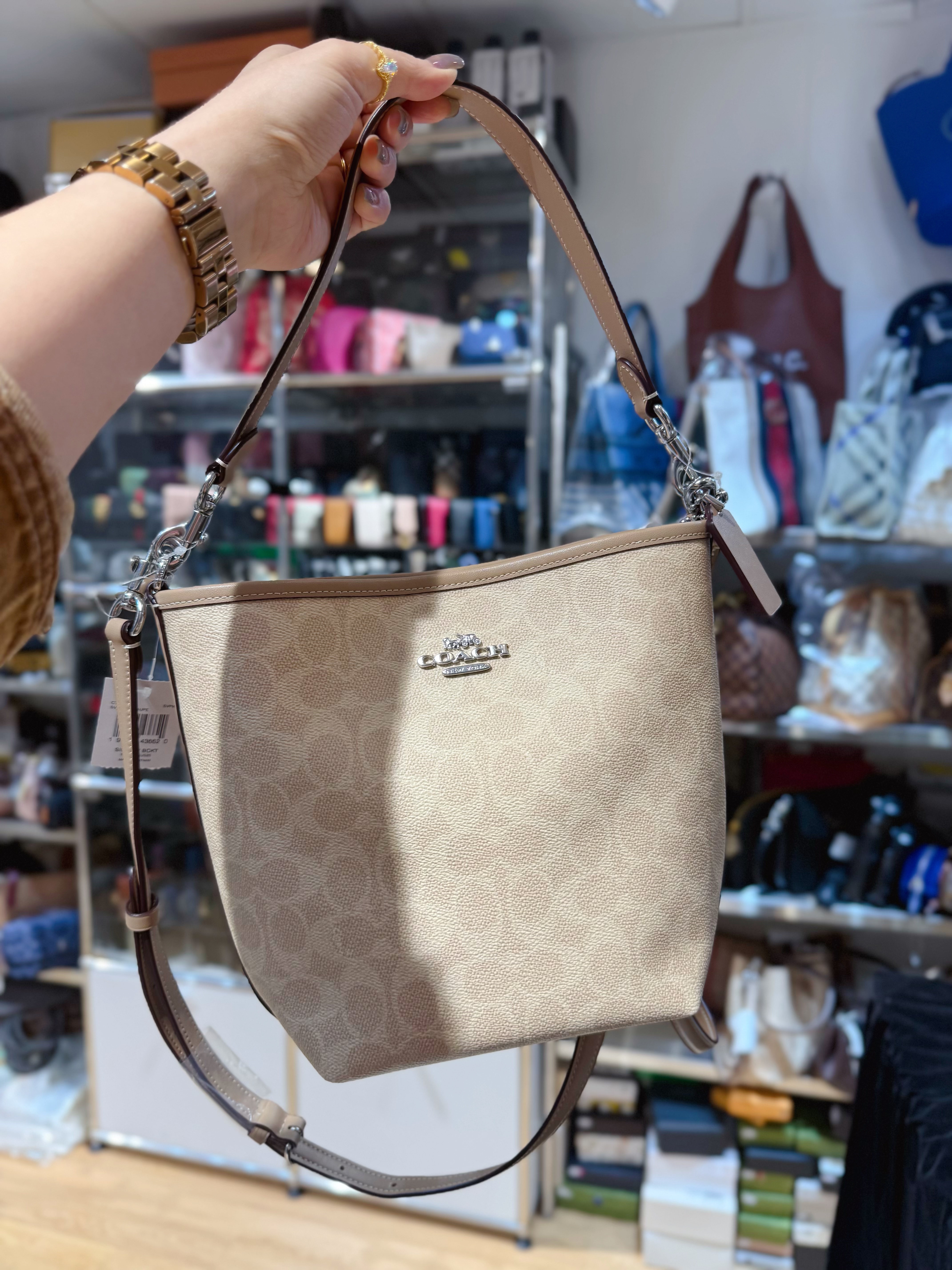 Coach City bucket milk tea/m