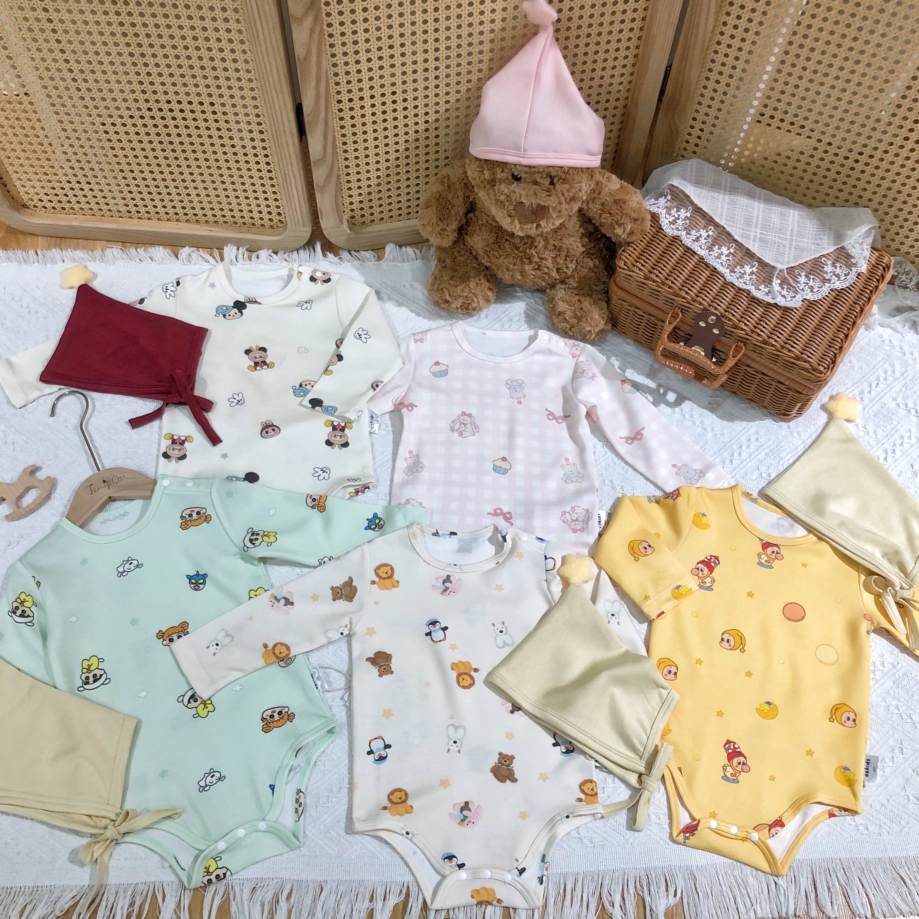 Baby Bodysuit and Hat Set with Cartoon Prints