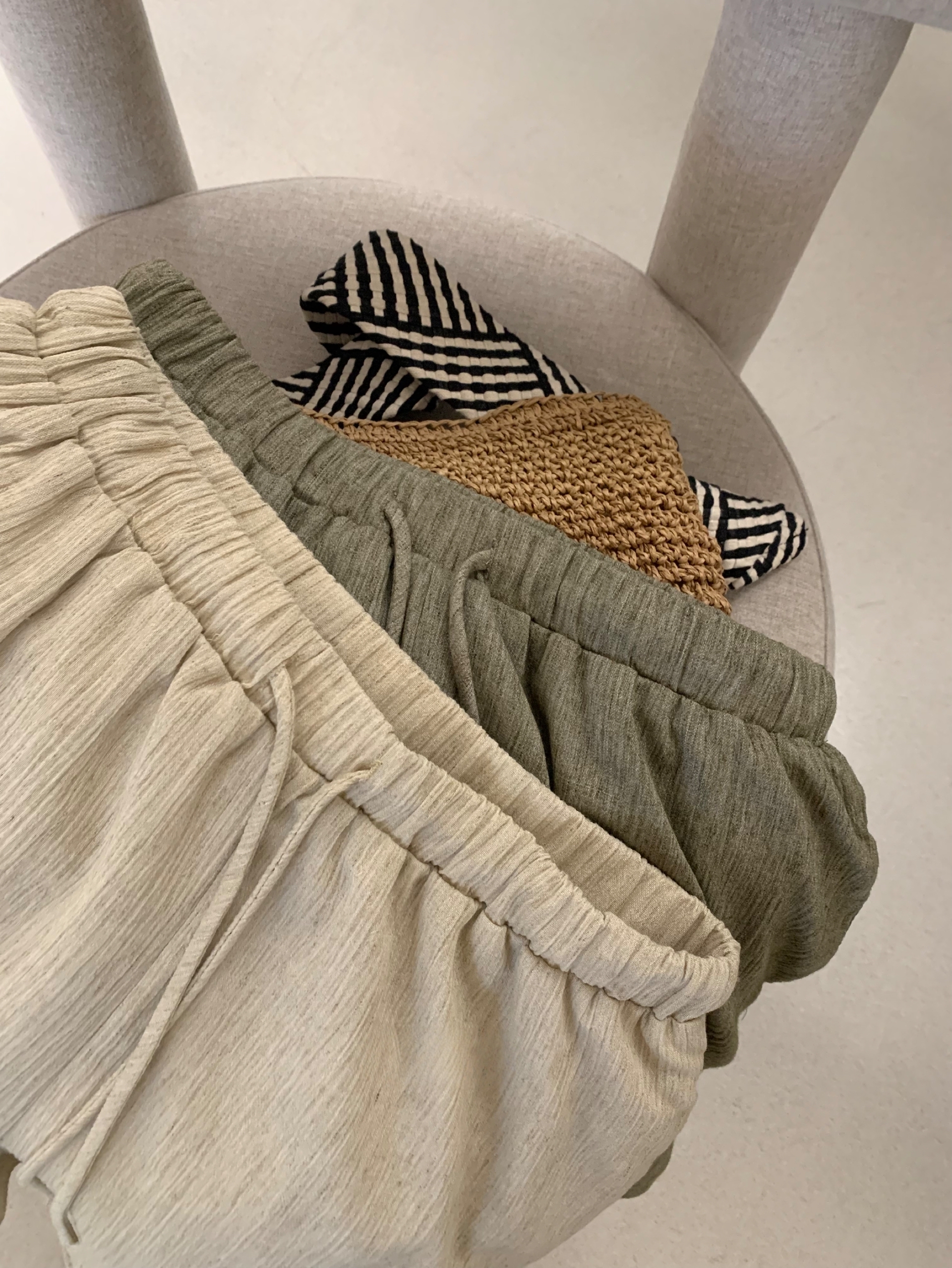 Celeste Vest Top + Short set 法式简约设计马甲上衣+抽绳短裤套装 （3 colours）