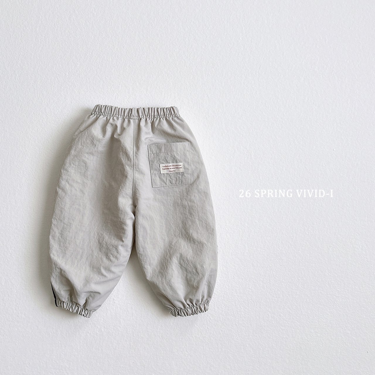 🌸預訂 韓國直送🌸🇰🇷VIVIDI兩色標籤口袋防風寬鬆束腳褲