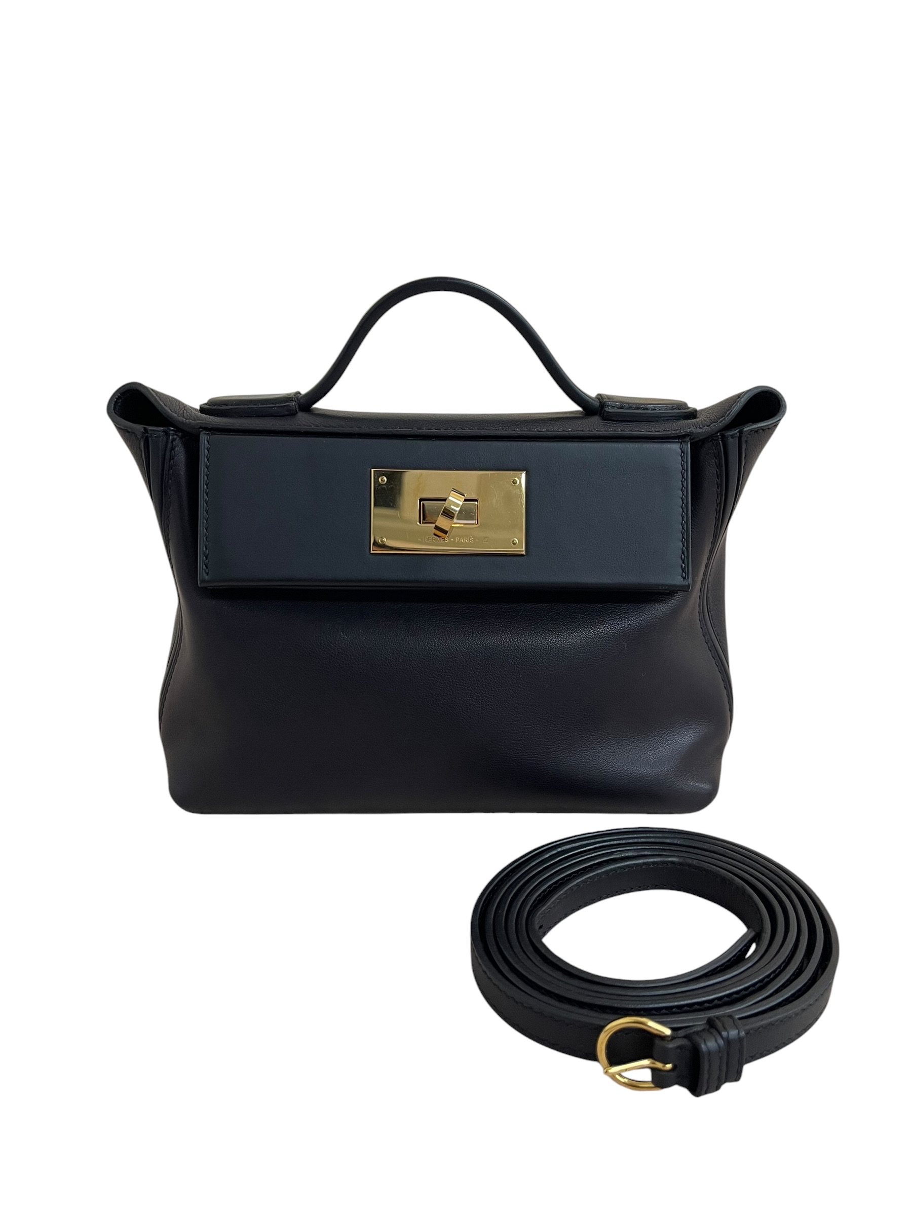 Pre-owned Hermes 2424 / Stamp W / Product Code: 063005