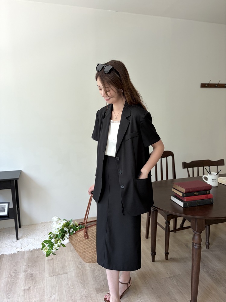 Noir Belted Skirt (Black)