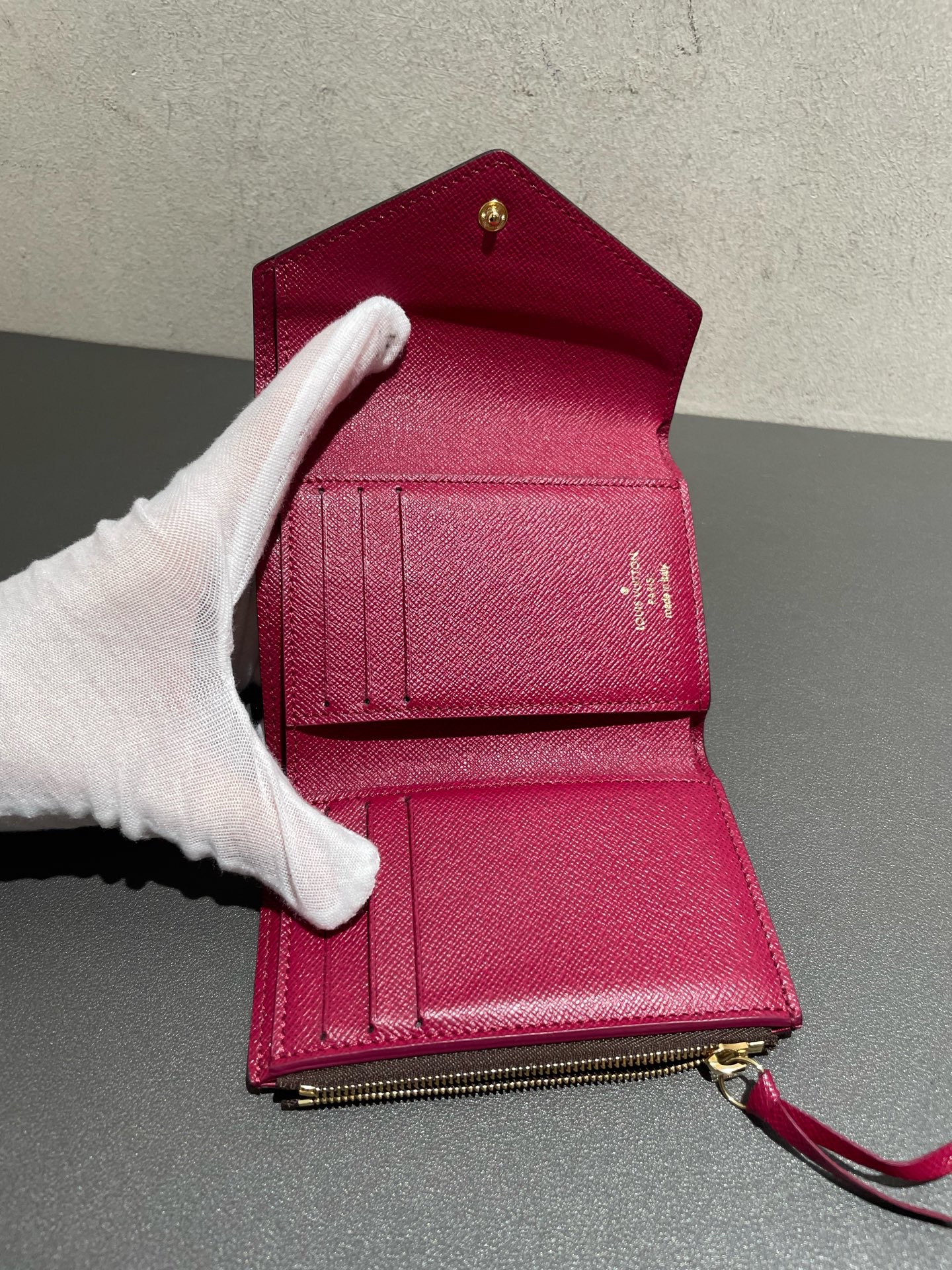 【預訂貨品】LV 紅色豆豆銀包