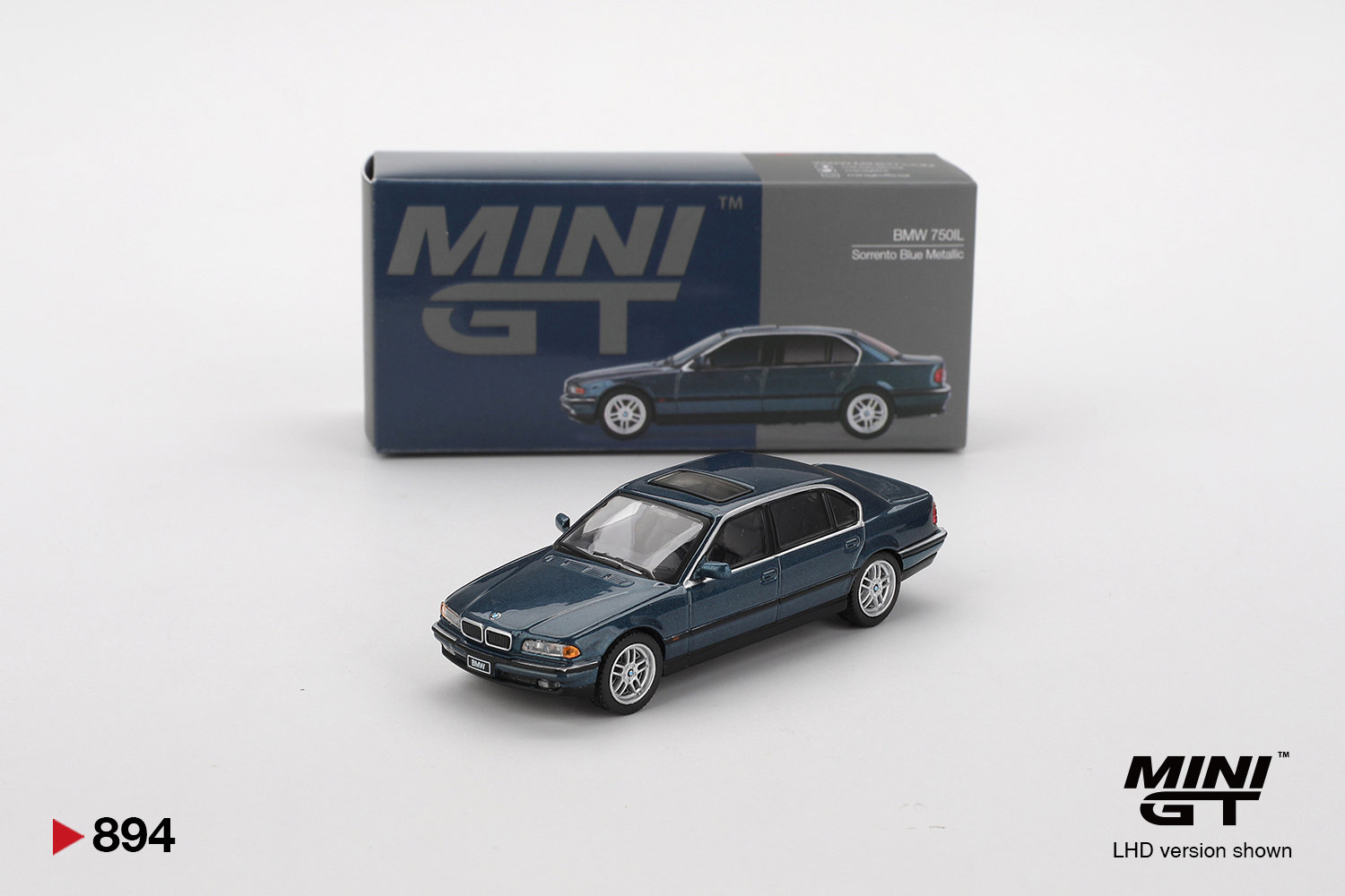 Mini GT 1/64 BMW 750IL Sorrento Blue Metallic - MGT00894-R