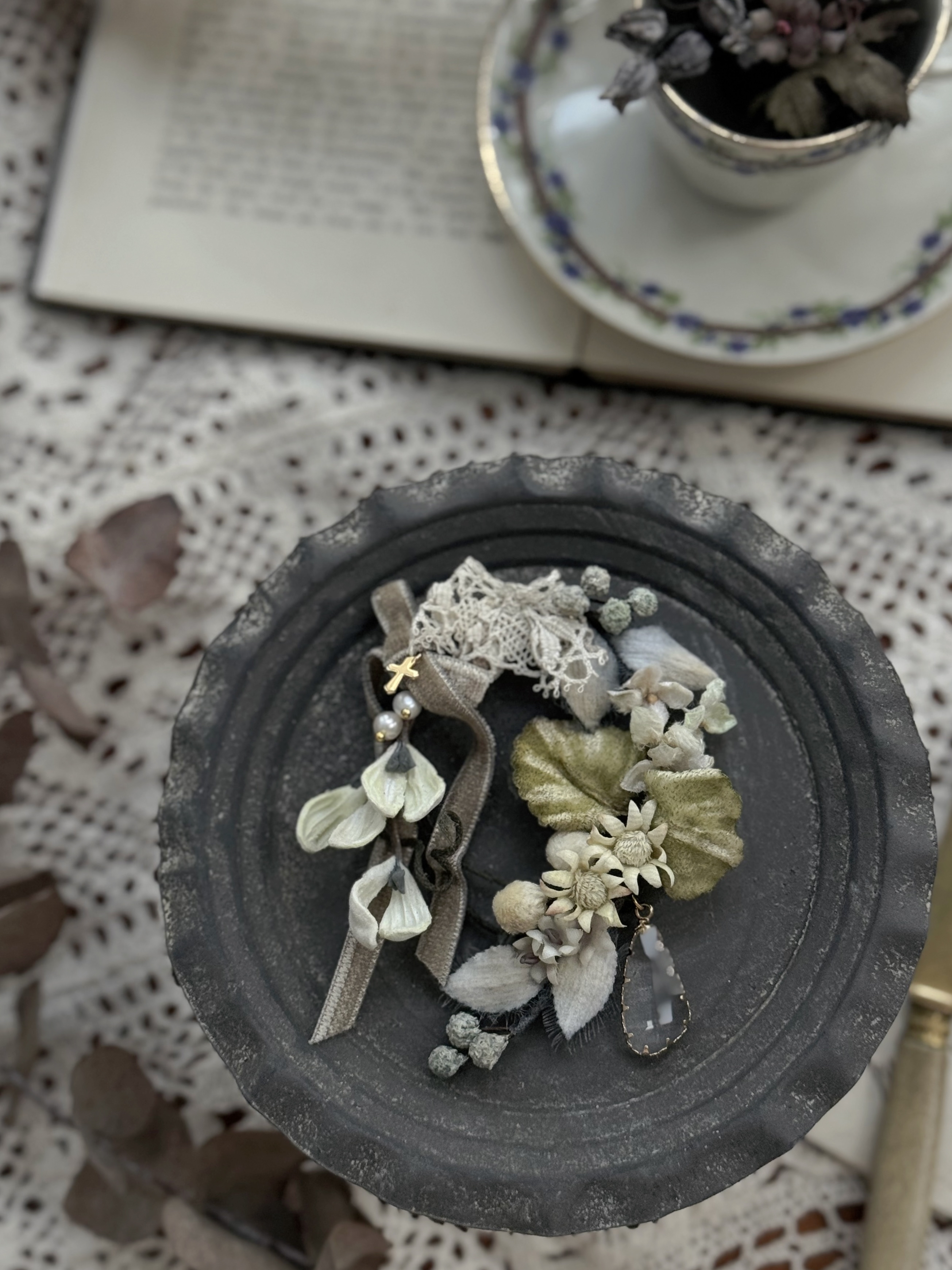 冬日風格布花胸針