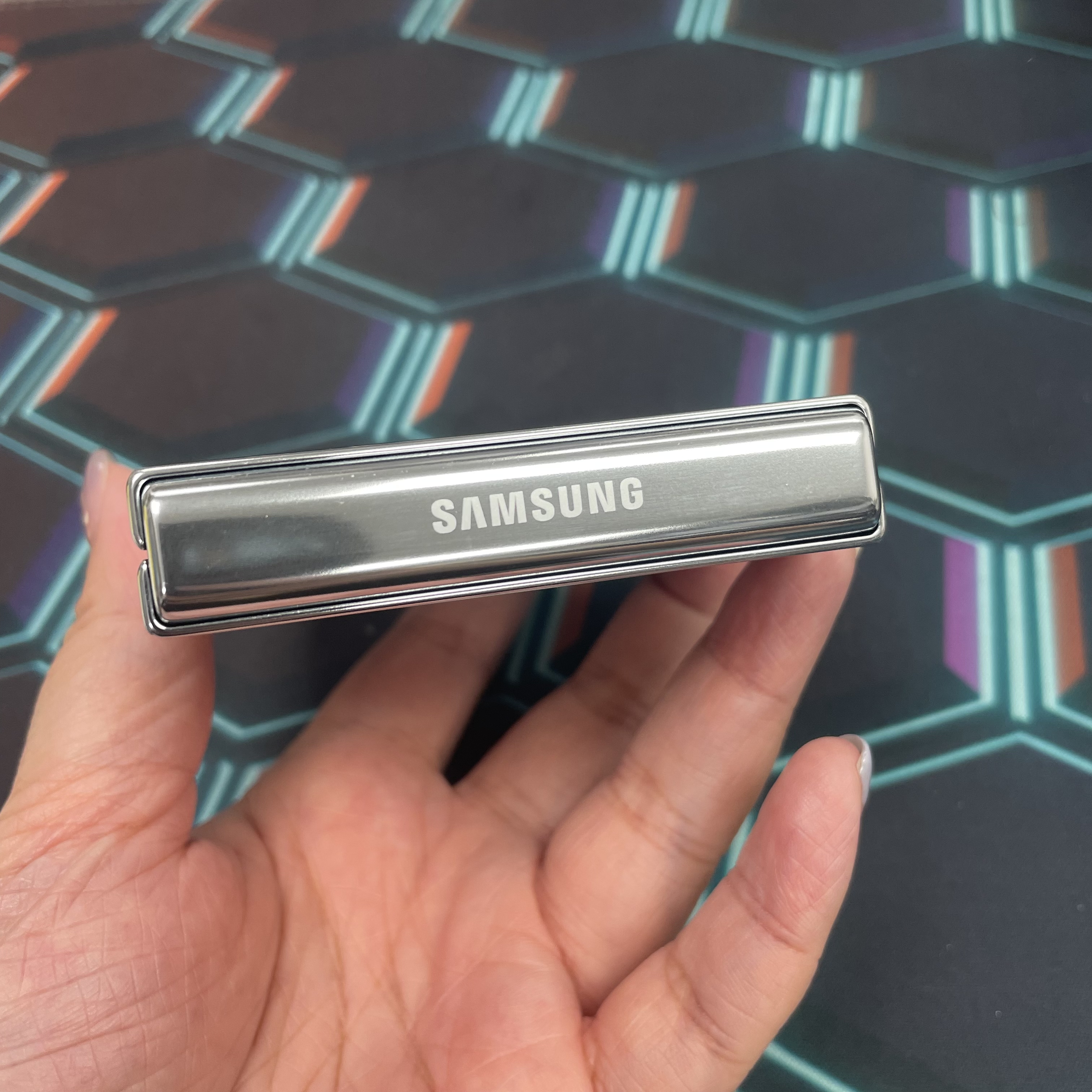 *6795B Galaxy Z Flip 5 完美機 8+256GB 綠色 green 國際版