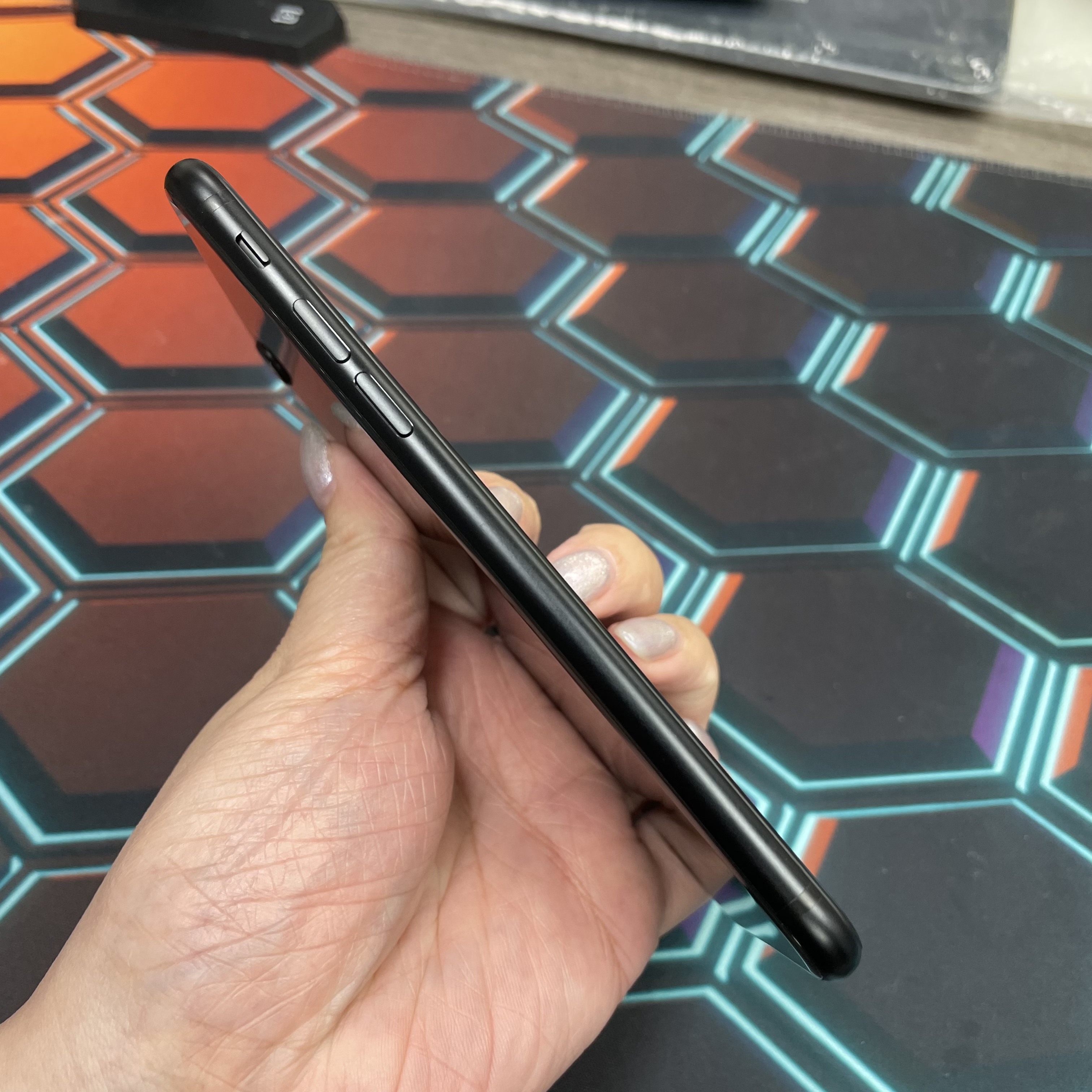 *7007 SE 2 完美機 128GB 電97 黑色 black