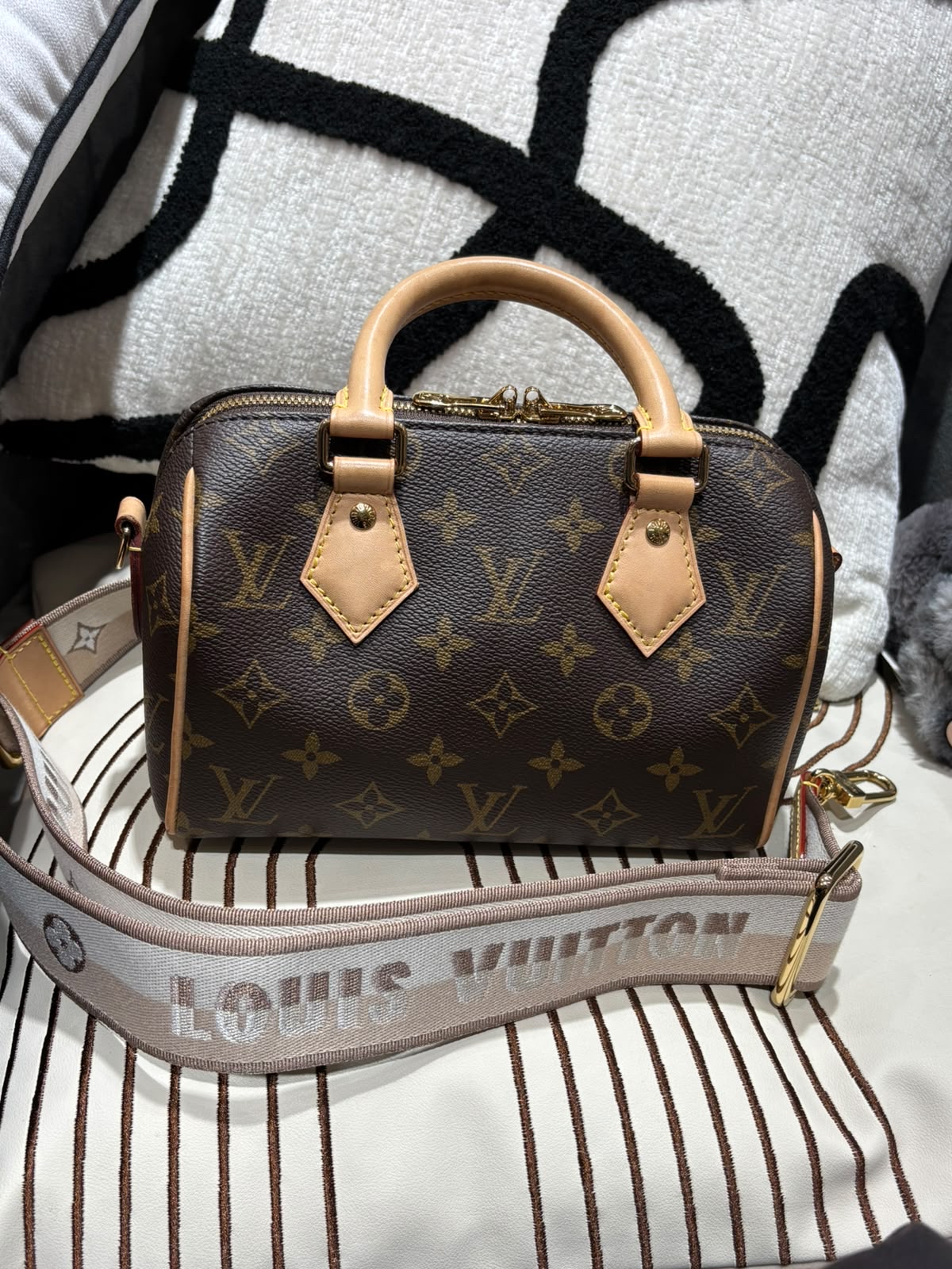 LV Speedy 20 Monogram 100%Authentic, 98%New ✅key lock ✅Dust bag