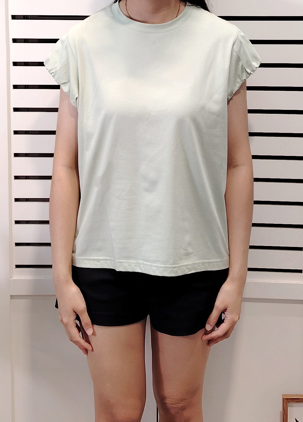 M2889 Wrinkled Sleeve Round Neck T-Shirt