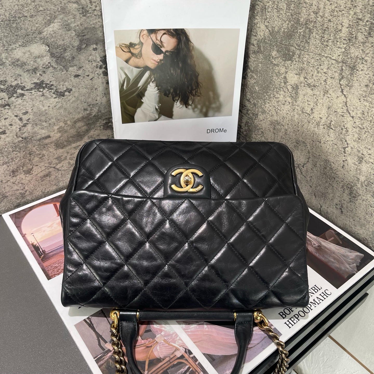 【預訂貨品】 Chanel 黑金油蠟皮 復古郵差包
