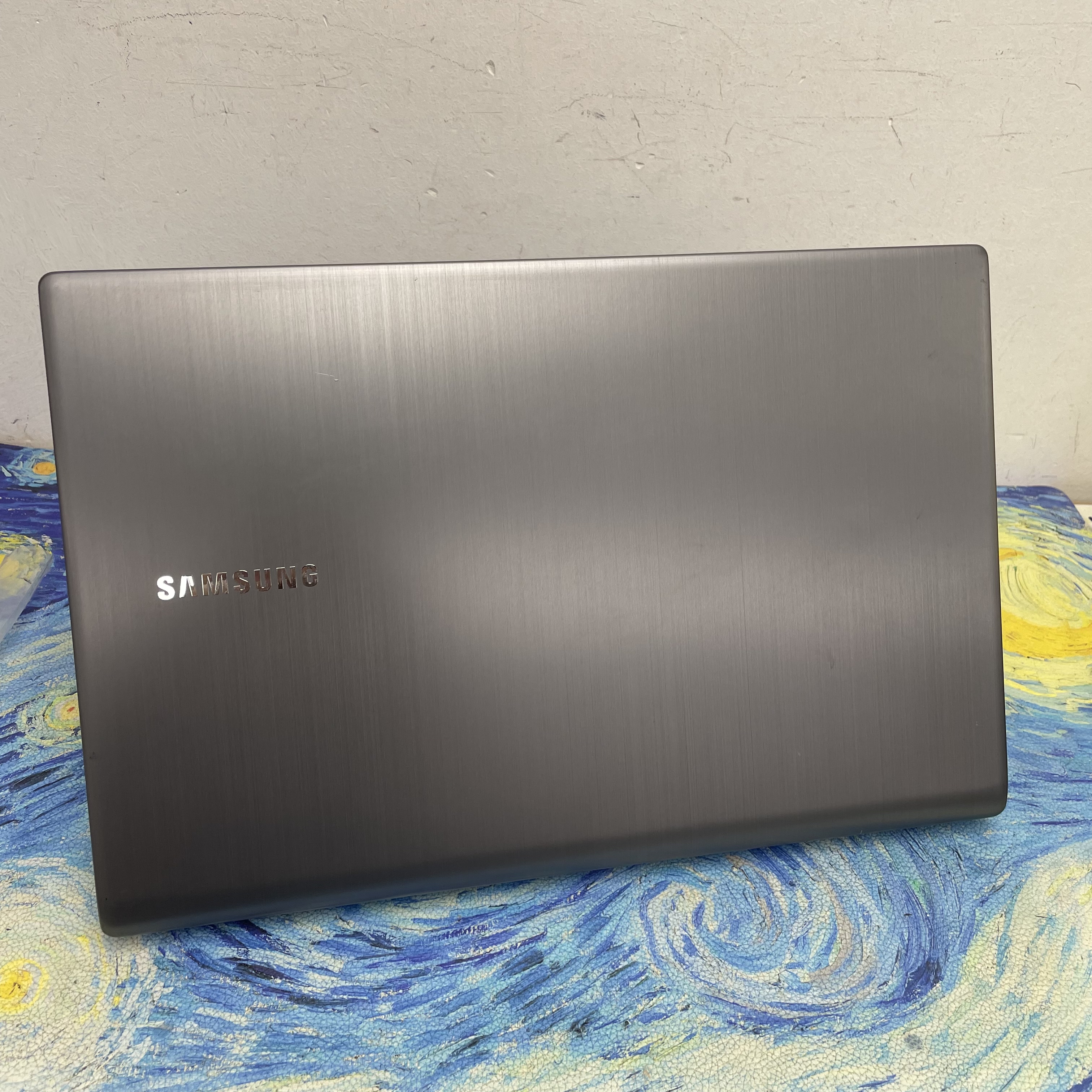 Samsung  i7-3635QM/12GB ram/240GB SSD/15寸/ Notebook / Laptop/  文書 / Movie / Netflix / 獨立顯示卡 / 