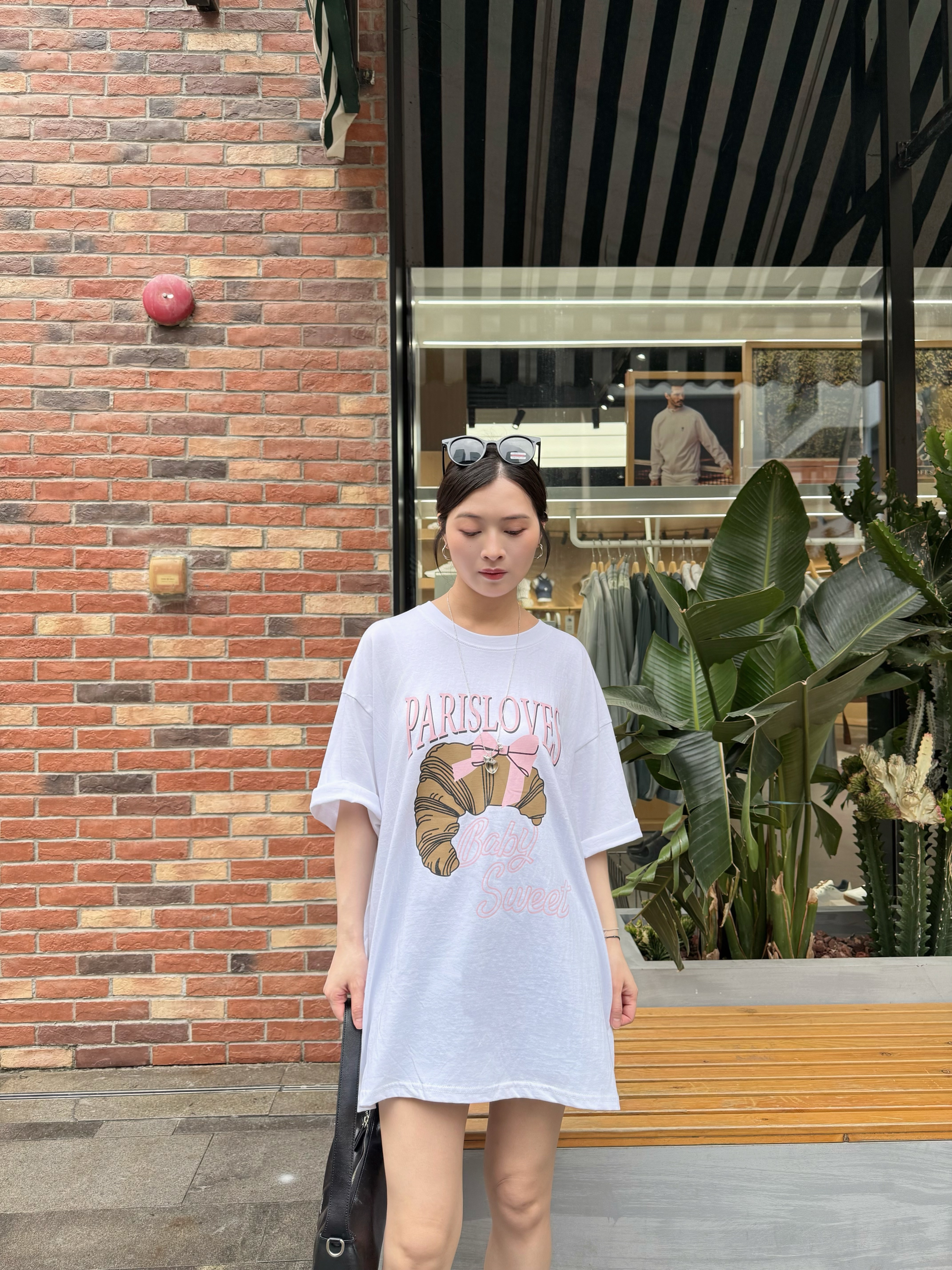 P82 牛角包Tee