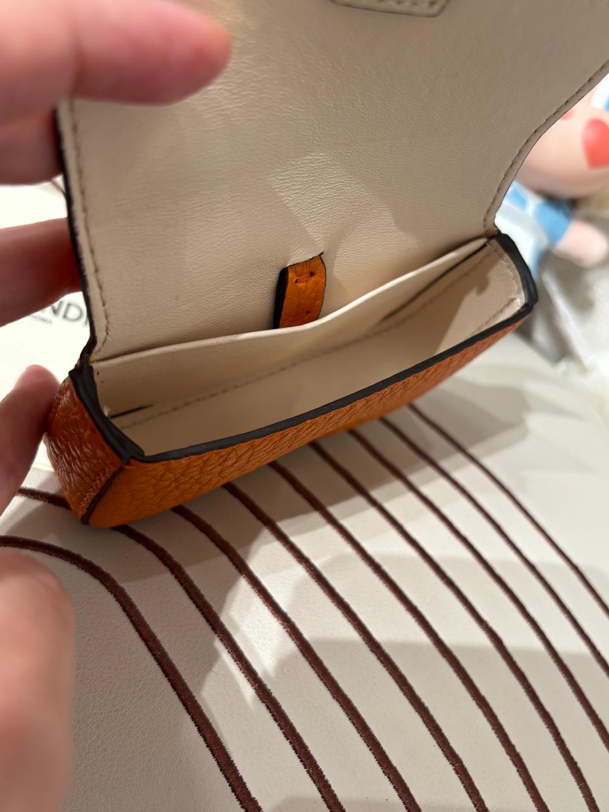 FENDI Nano Baguette Charm迷你法棍,Fendi 小牛皮散子包charm 100%Authentic ,100%new✅dust bag ✅box 